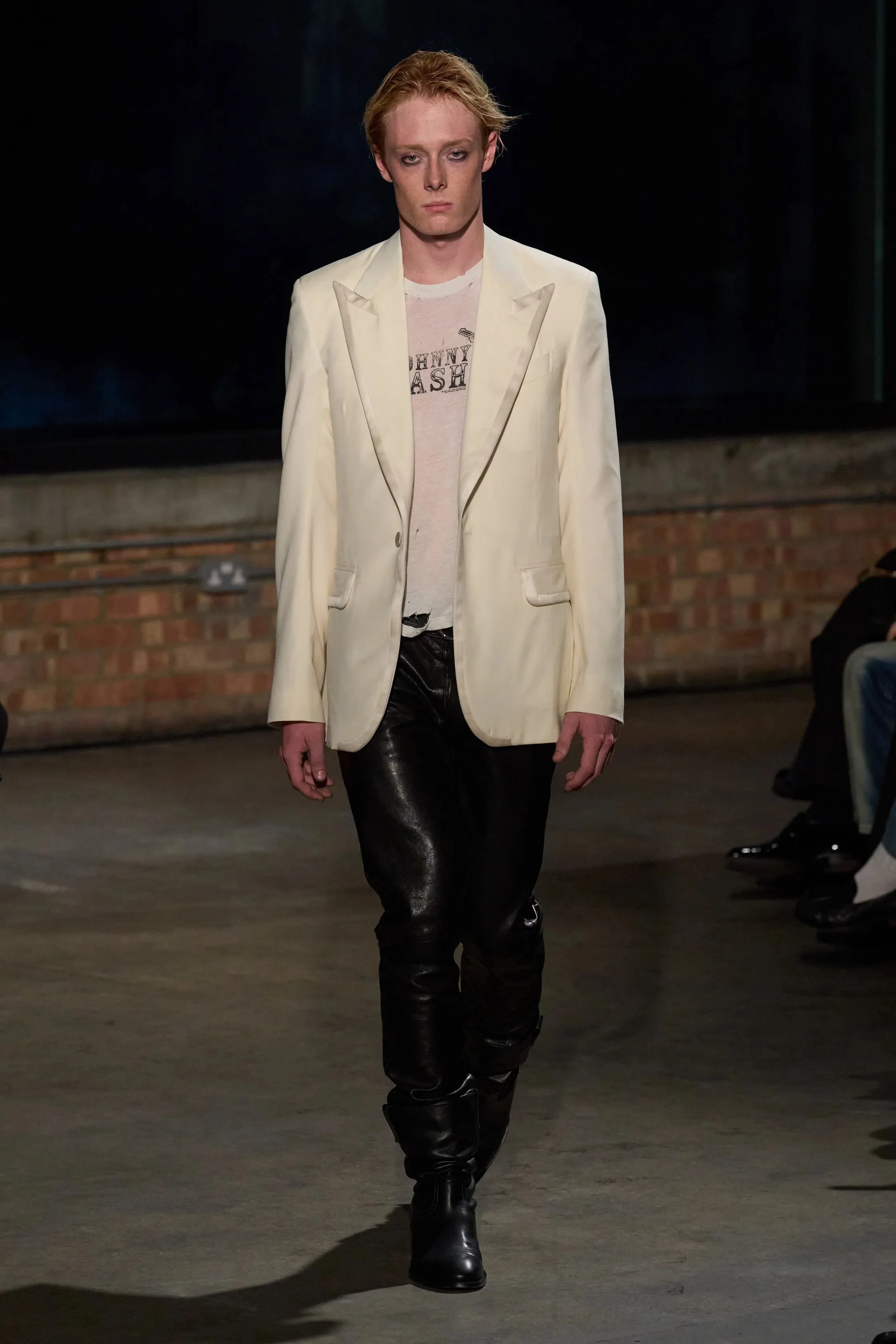 00022-aaron-esh-spring-2026-ready-to-wear-credit-gorunway.jpeg
