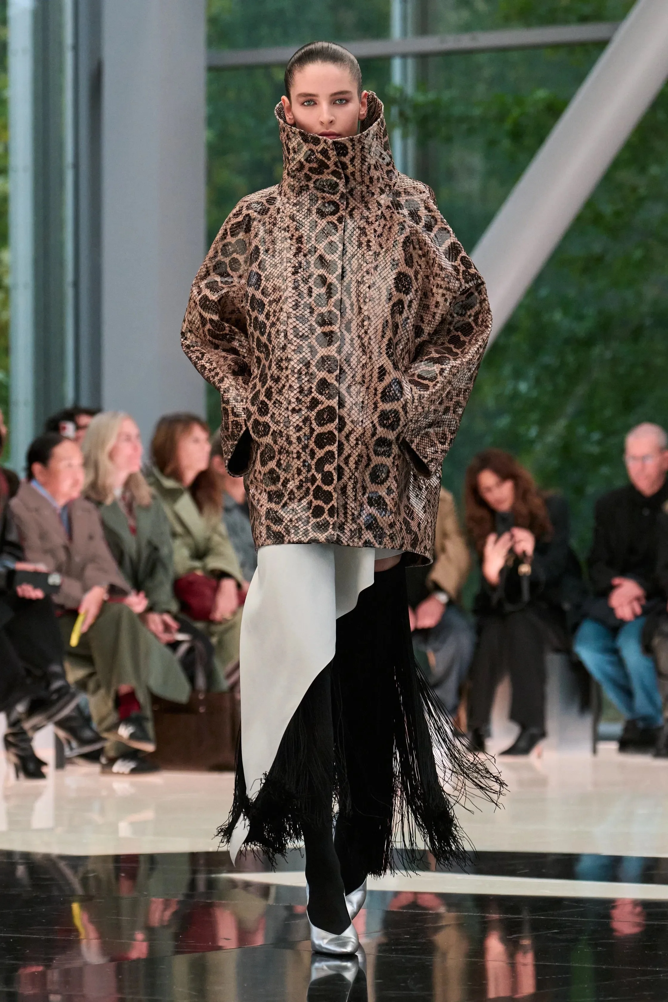00025-alaia-spring-2026-ready-to-wear-credit-brand.jpeg