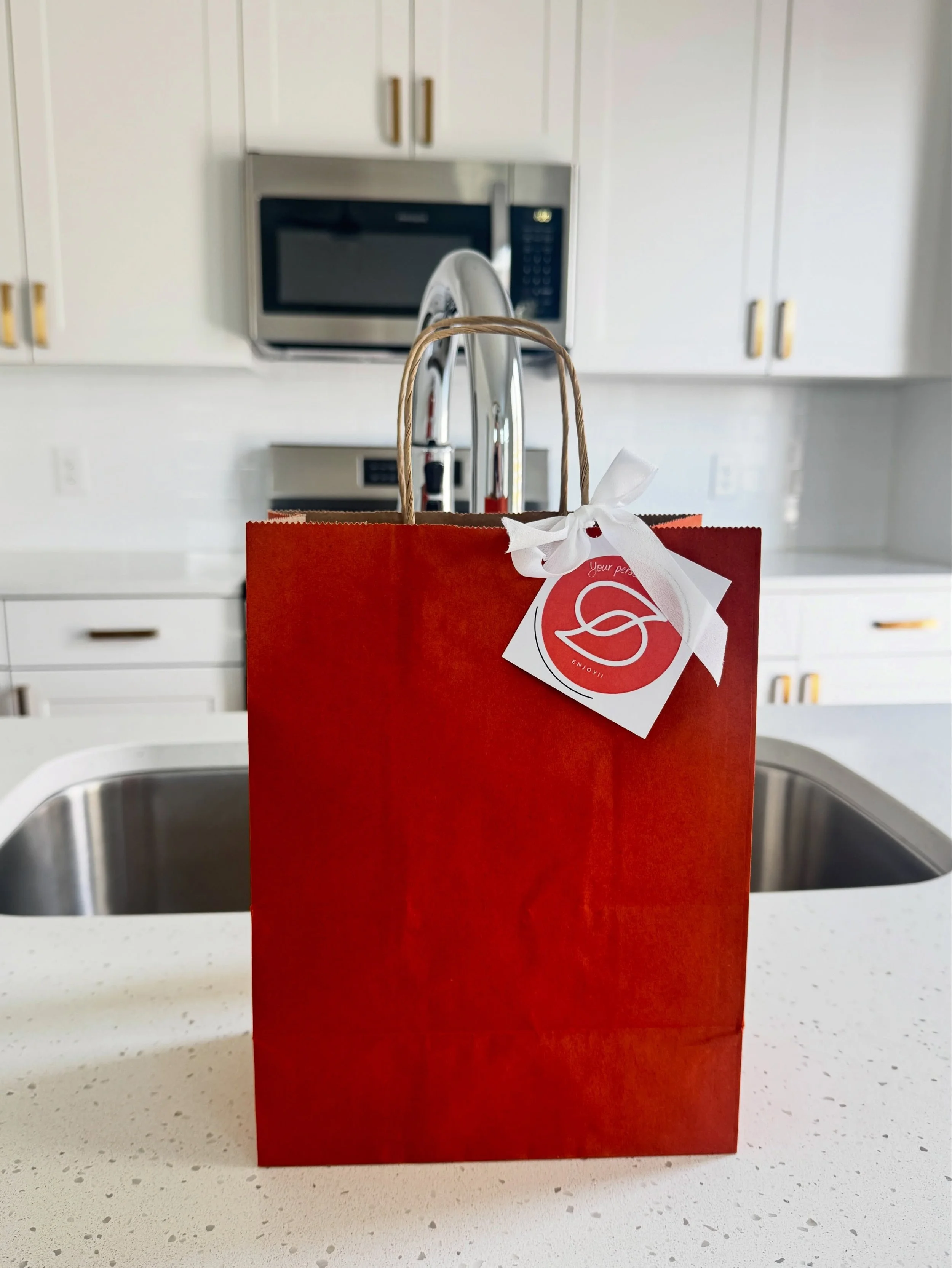 A little welcome waiting just for you 🤍✨
Nothing makes us happier than helping our residents feel right at home from day one! #WelcomeHome #stillwellataverycentre #roundrock