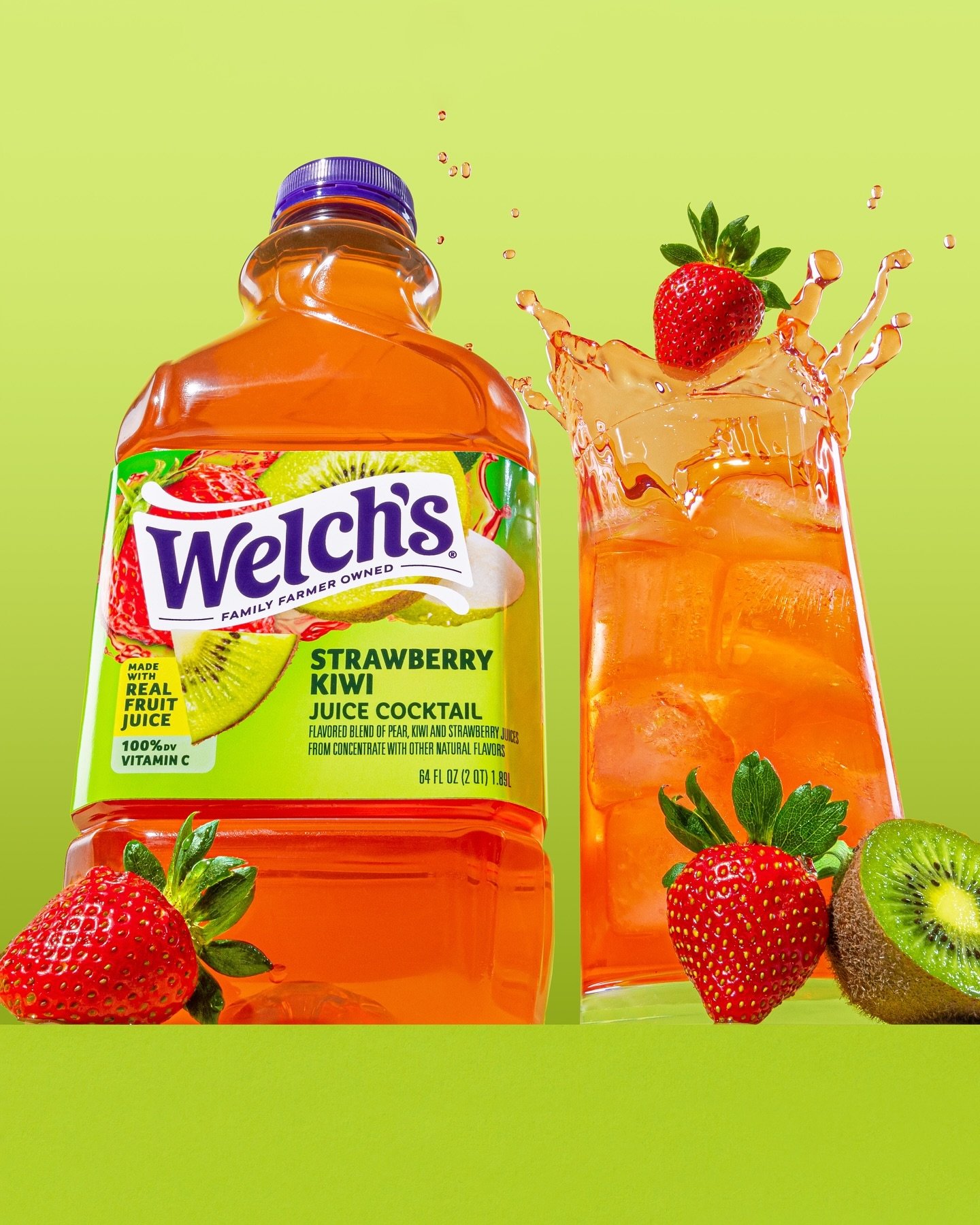 🍓 🥝 💦 shot for @welchs 

.
.
.
.
.
#productphotography #foodphotography #foodstyling #creativecontent #photostudio #advertisingcontent #commercialfoodphotography #commercialphotography #creativephotography