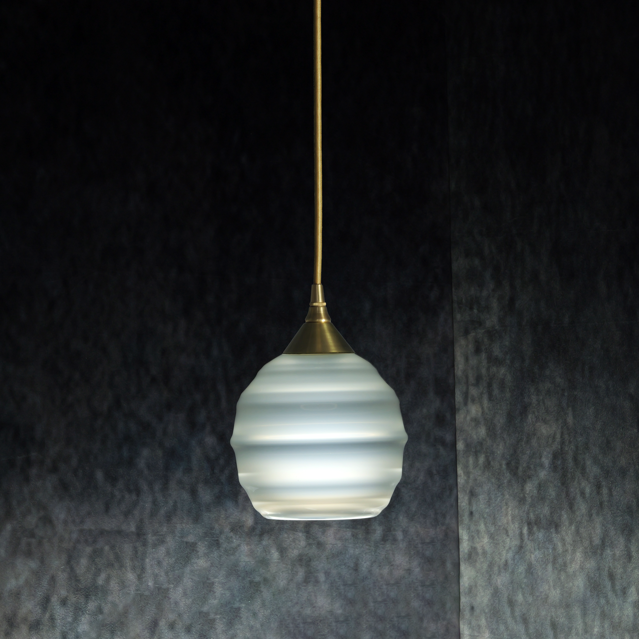 honey-dipper-white-small.png