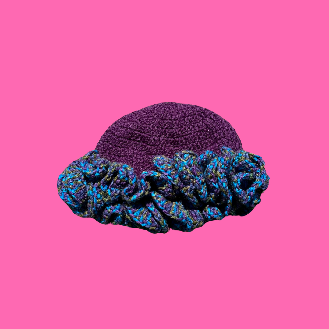 purp blue ruff hat.png