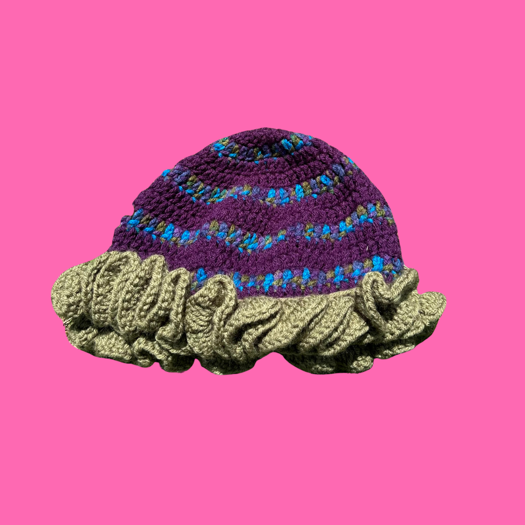 purpblue green ruff hat.png