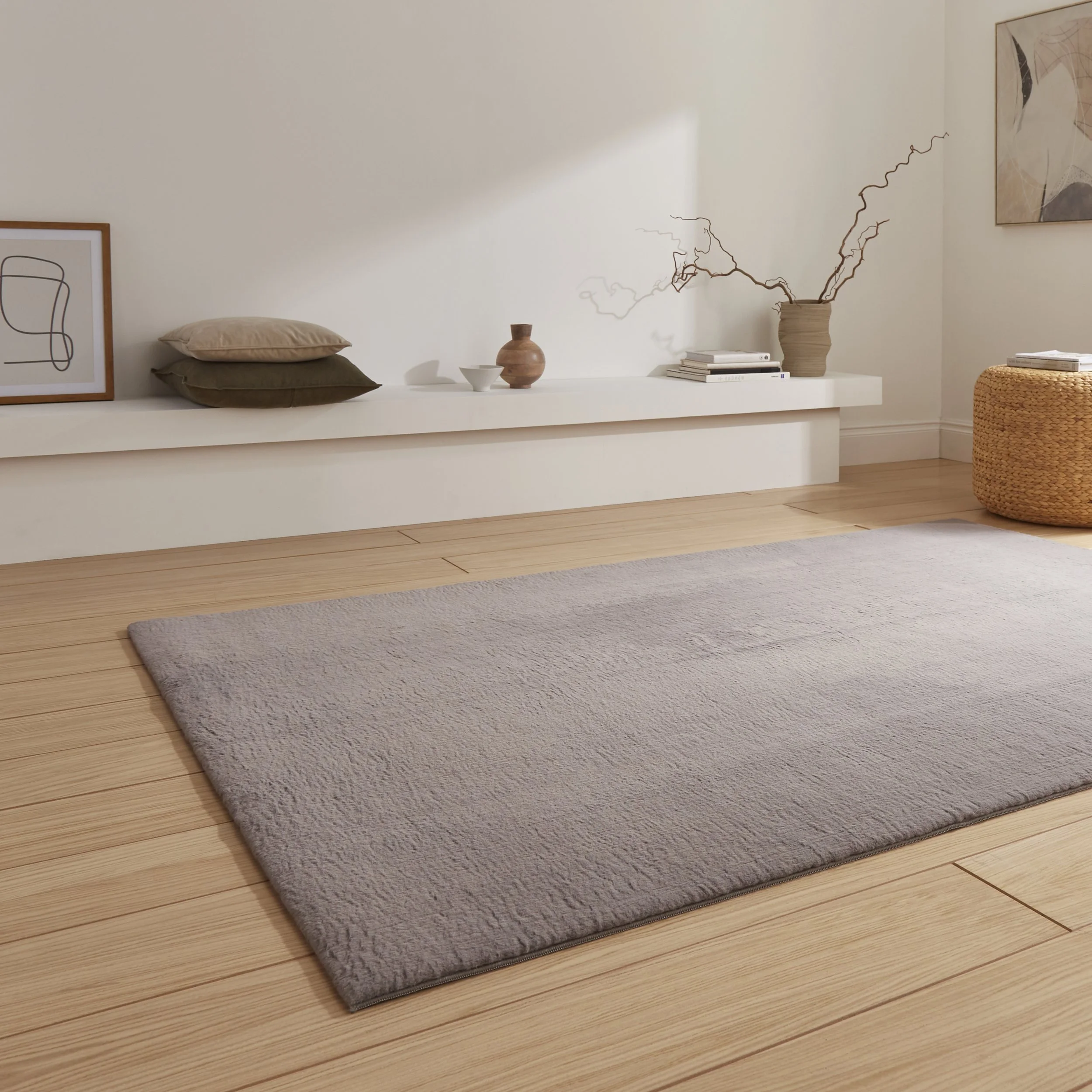 Snug Rug Dark Grey_1B.jpg