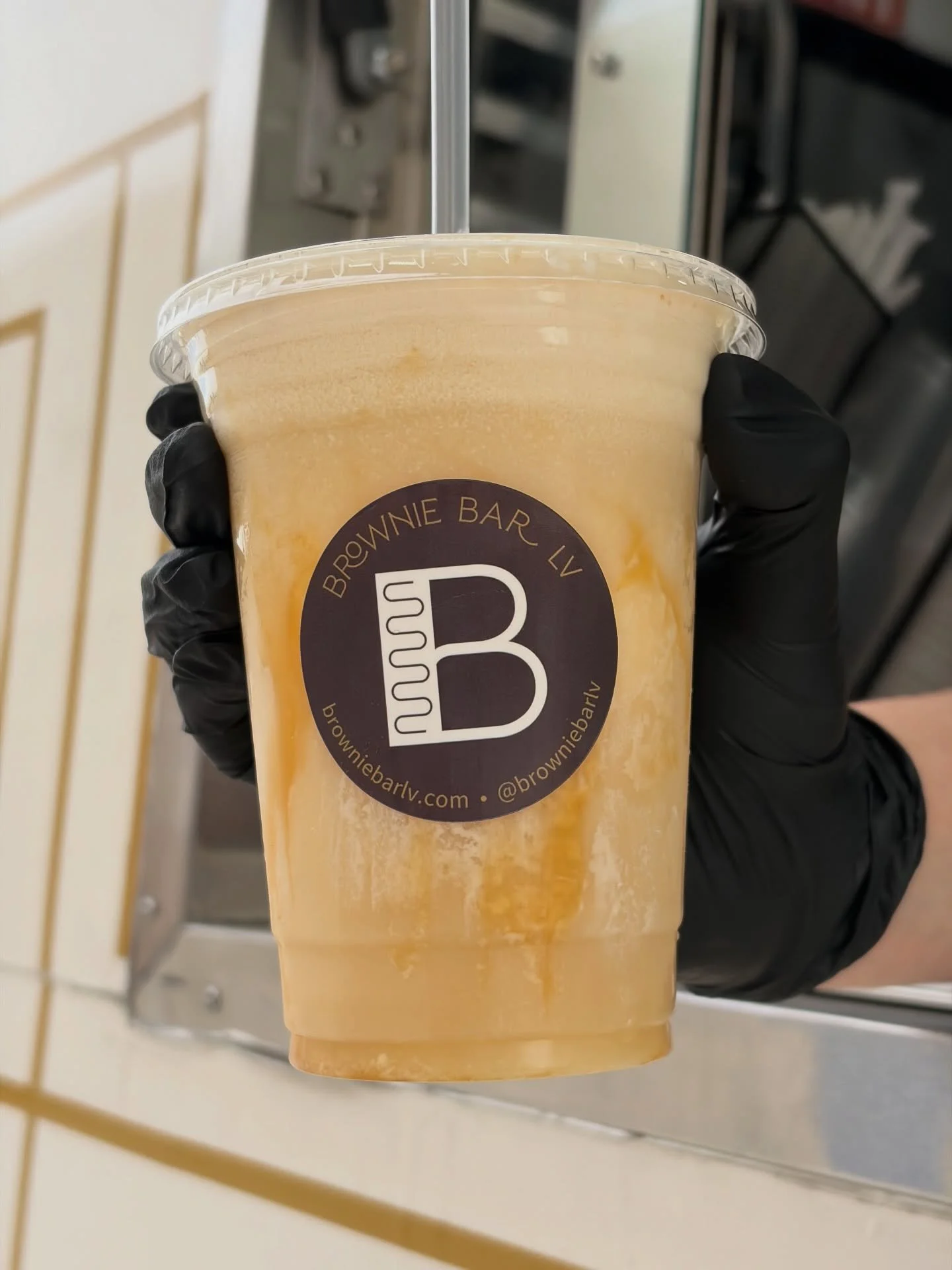 ❄️Fall just got Frosty!❄

Introducing our Caramel Apple Cider Float - Honeycrisp Apple Cider, caramel galore, and vanilla ice cream.

#float #applecider #caramel #icecream #sweets #drinks #dessert #bakery #foodtrailer #foodtruck #vegas #lasvegas #wom