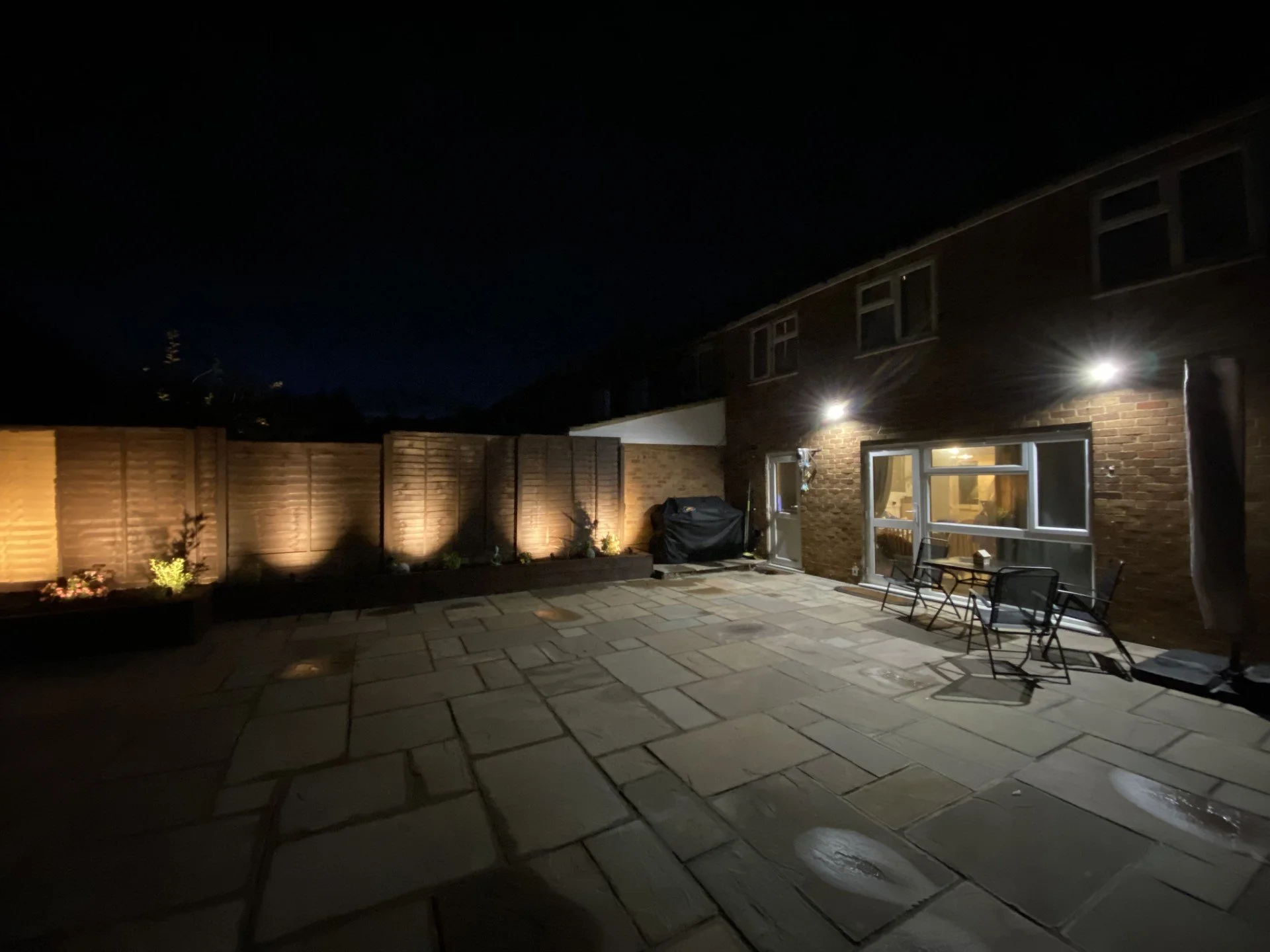 Stevenage-electrician-garden-lighting-install.jpg