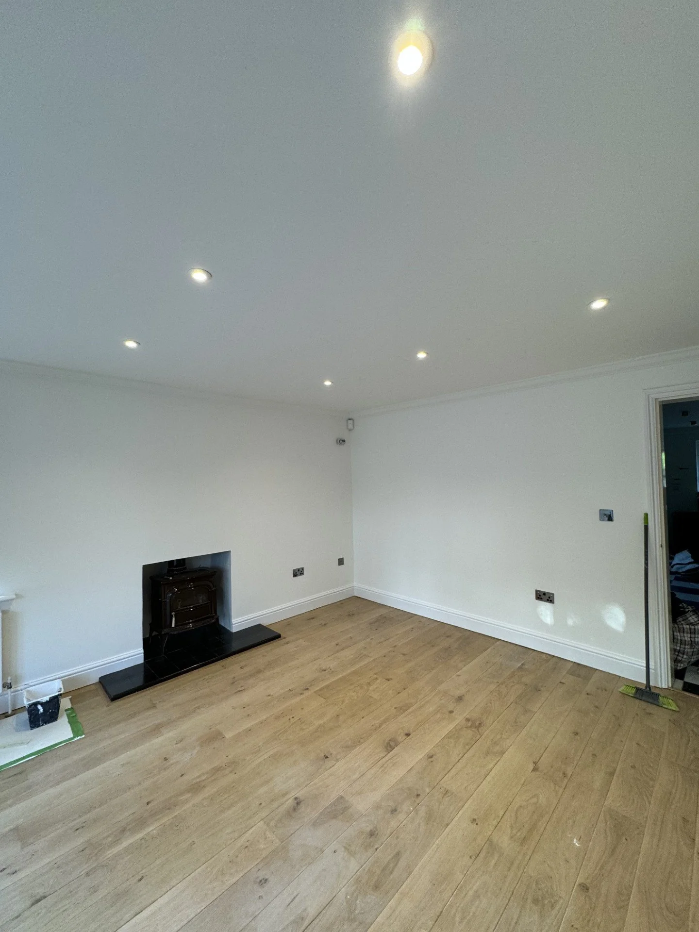 Stevenage-electrician-lighting-install.jpg