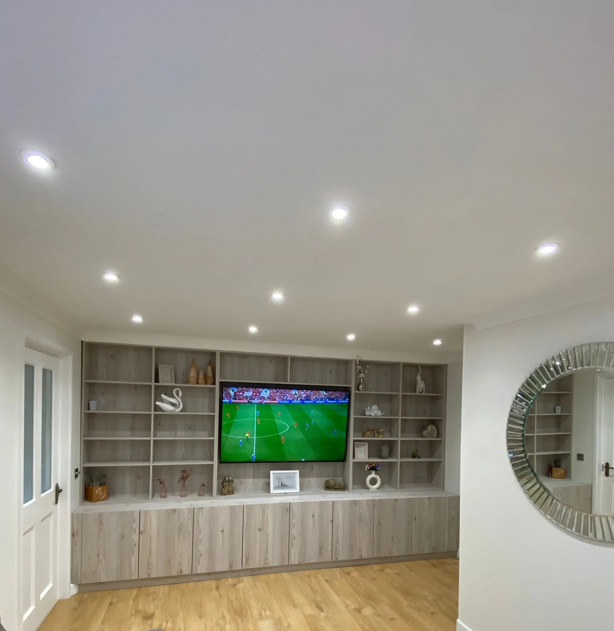 Stevenage-electrician-livingroom-lighting-install.jpg