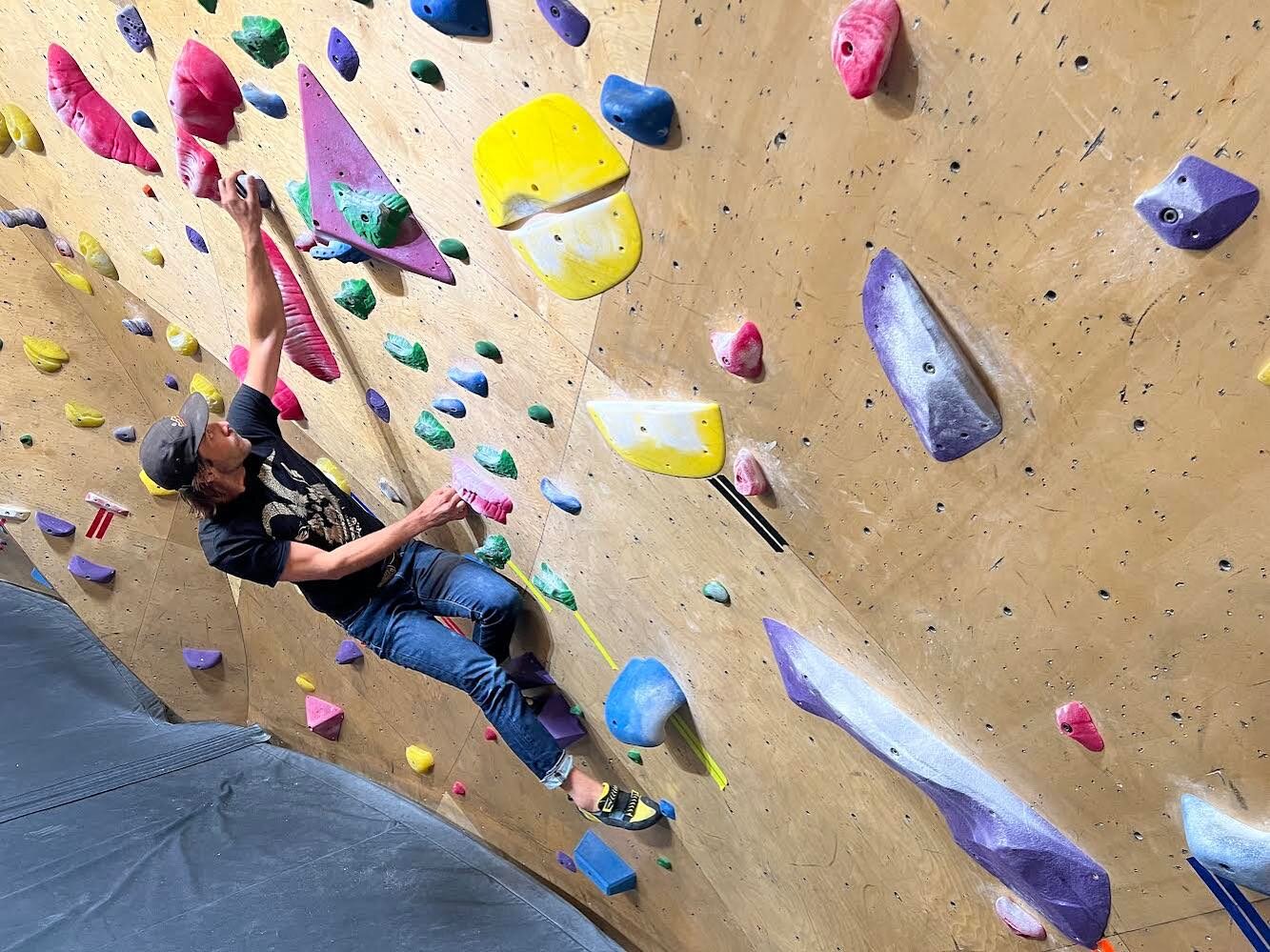 NEW! MSB ONLY Premium Membership (24/7 use of MSB at a reduced rate)! Only want to use Main Street Boulders? Well now you can climb at a reduced rate from our regular three facility (Flagstaff Climbing, Northern Arizona Yoga Center and MSB) membershi