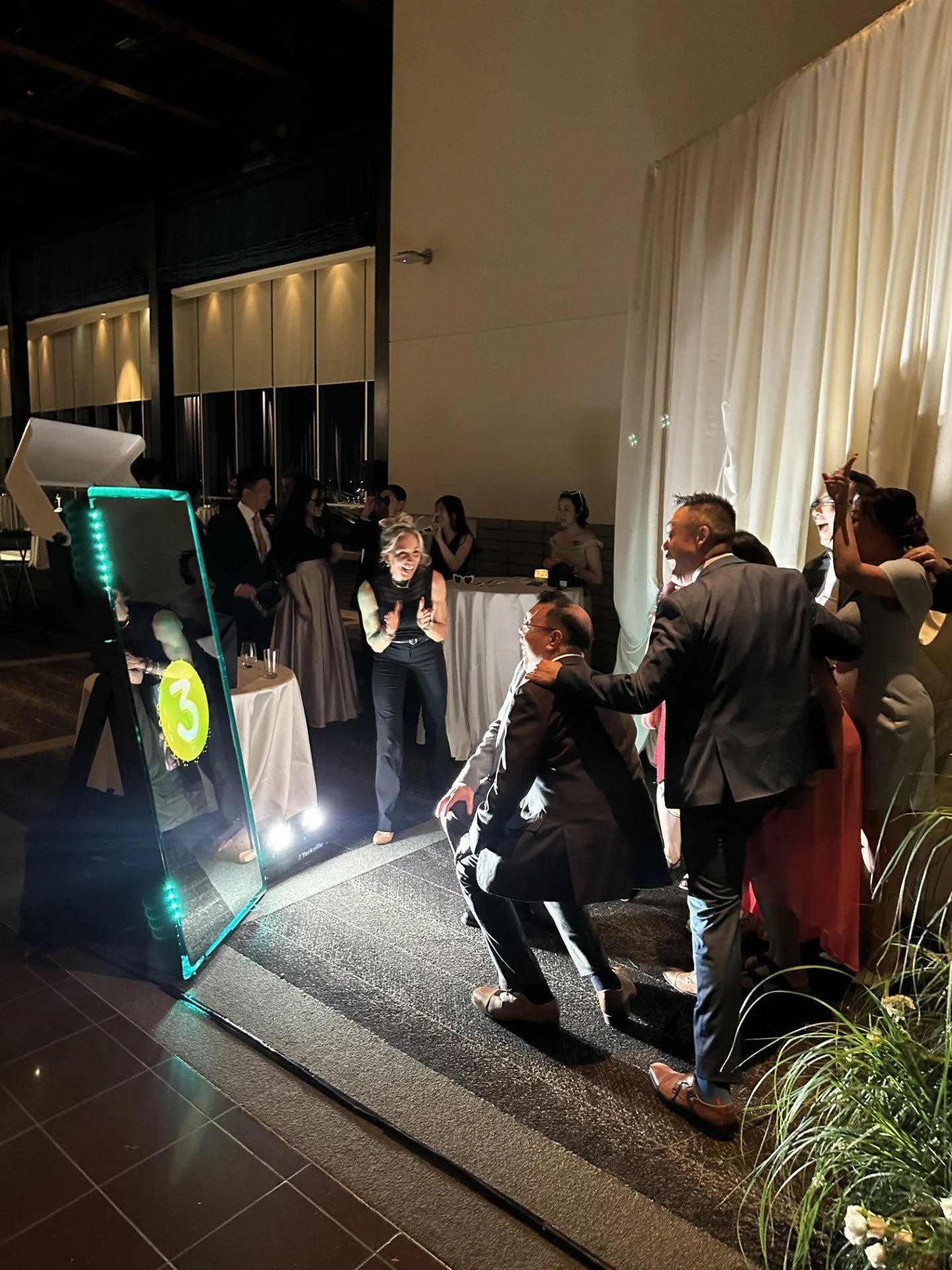 magic mirror vm25 2.jpg