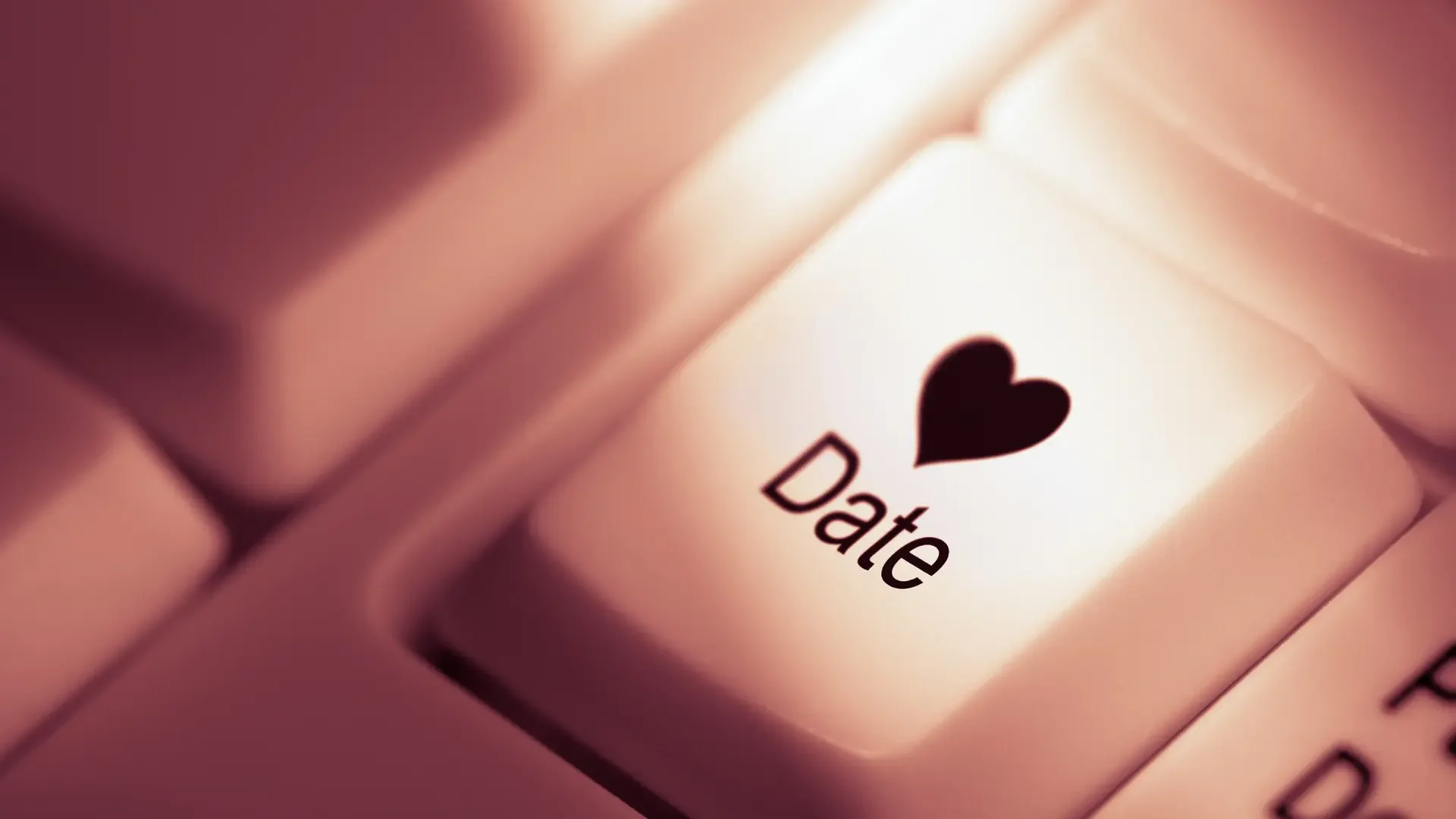 The First 3 Dates: What to Actually Notice Before You Get Attached