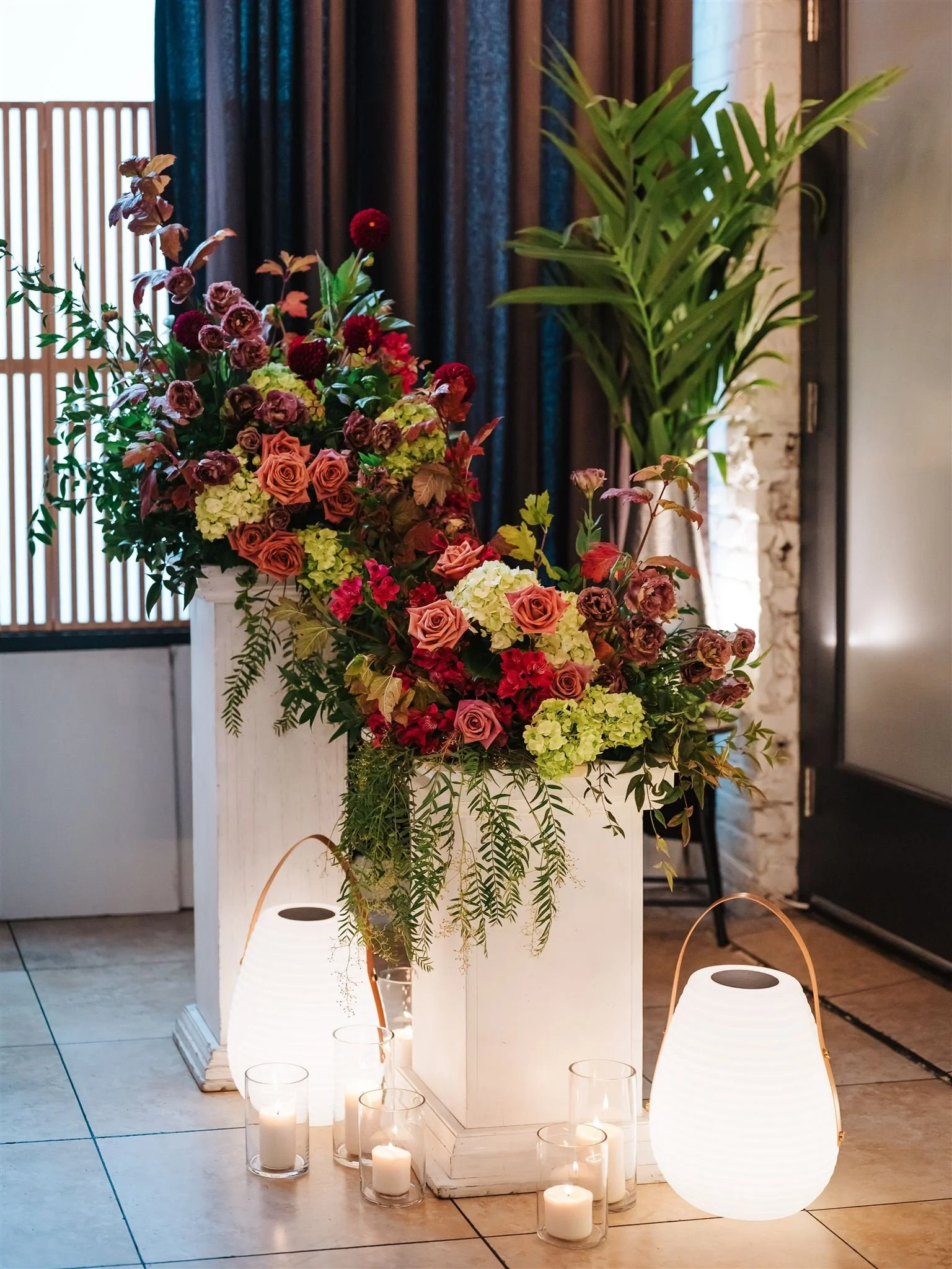 Flowe arrangement for micro wedding packages at bone kettle in pasadena california.