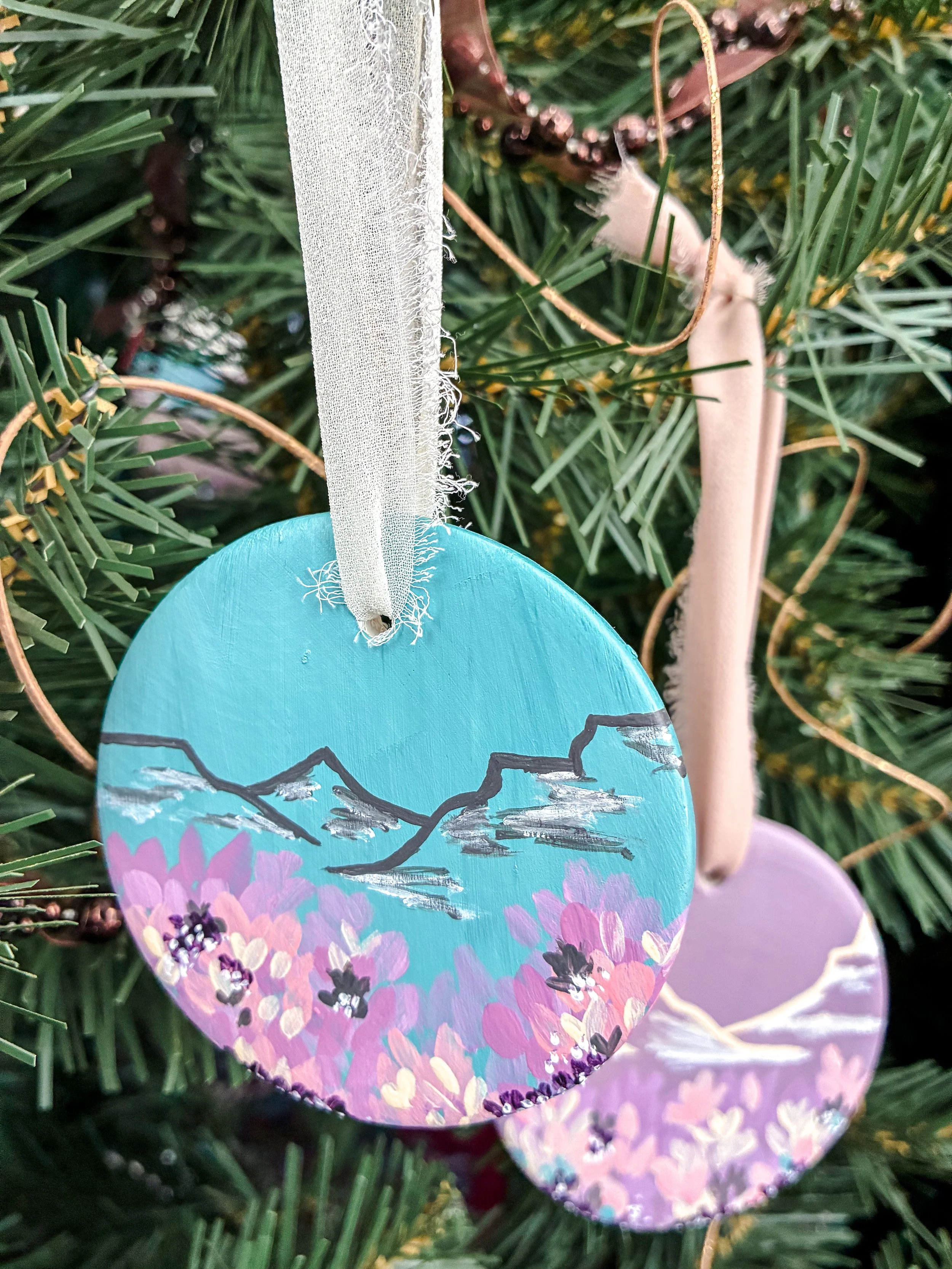 | Seafoam 3 | 2025 Heirloom Ornament