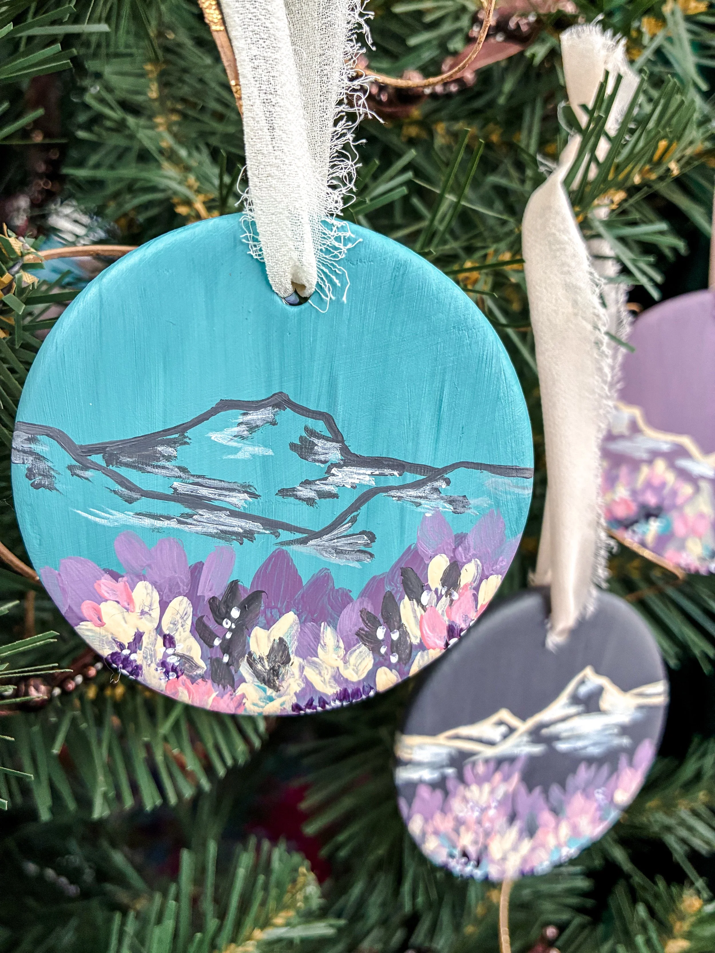 | Seafoam 2 | 2025 Heirloom Ornament