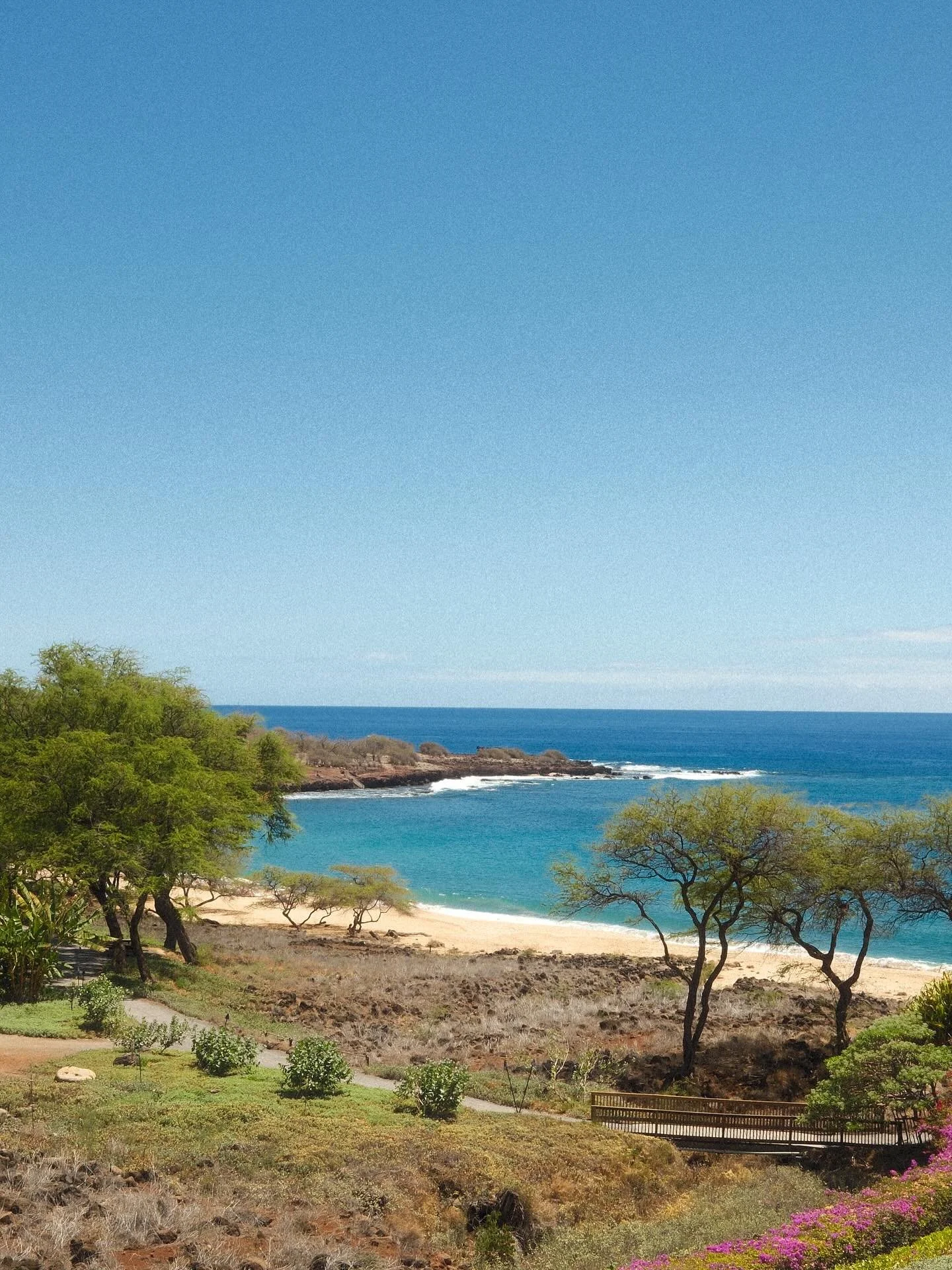 Two worlds, one island paradise.   On Lanai couples can experience the best of both: the beachfront wow-factor of Four Seasons Resort Lanai where the Pacific sparkles just steps away, and the serene rainforest retreat of Sensei Lanai A Four Seasons R