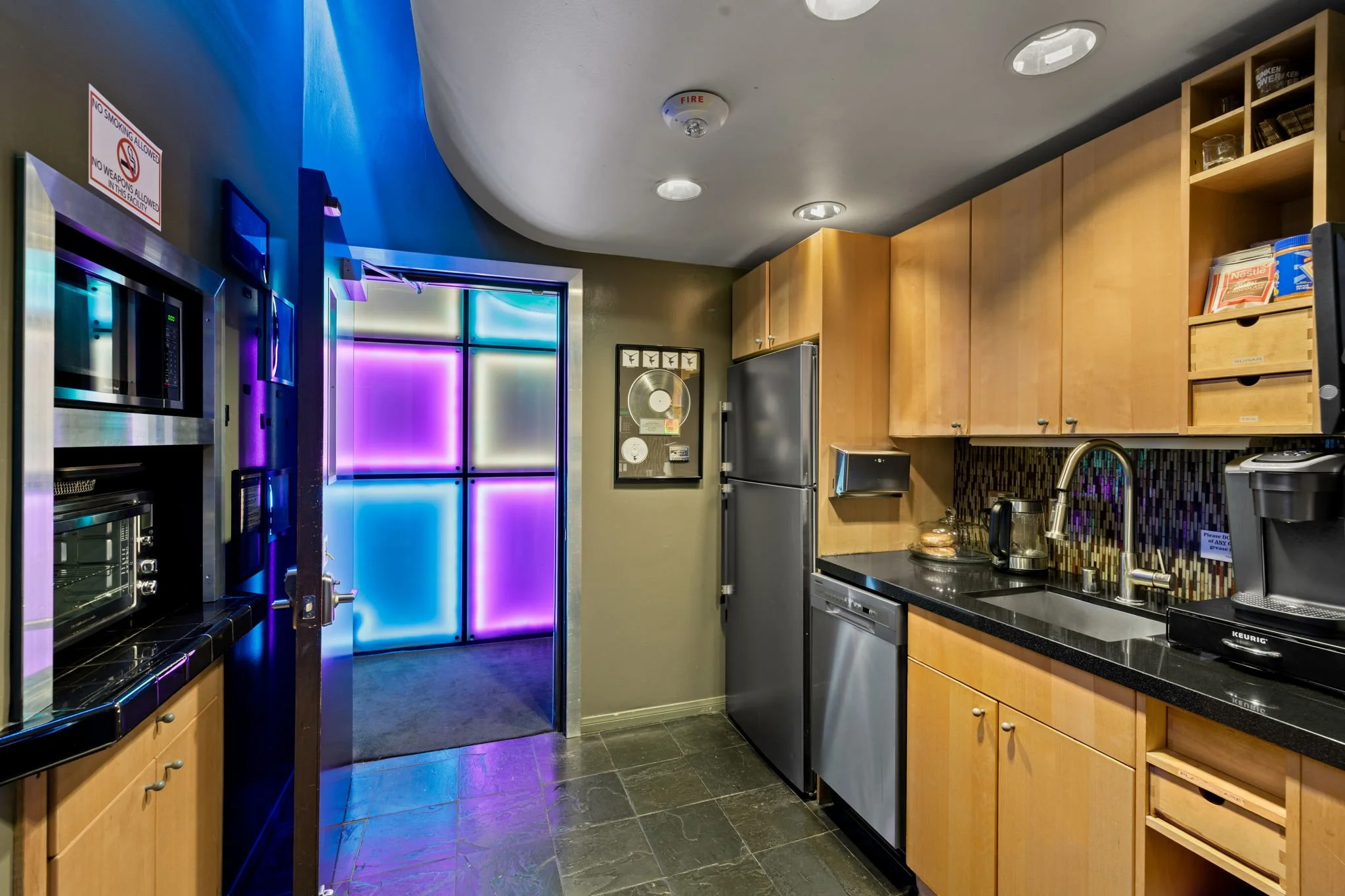 ameraycan-kitchen-1.jpg