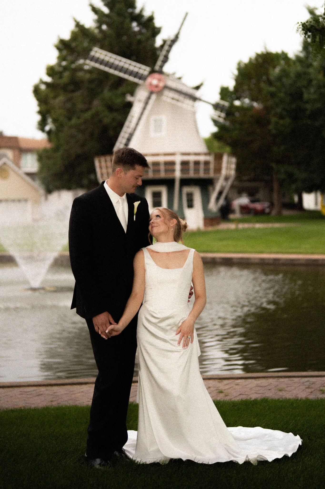 Des Moines Wedding Photographer Gloria Montiel