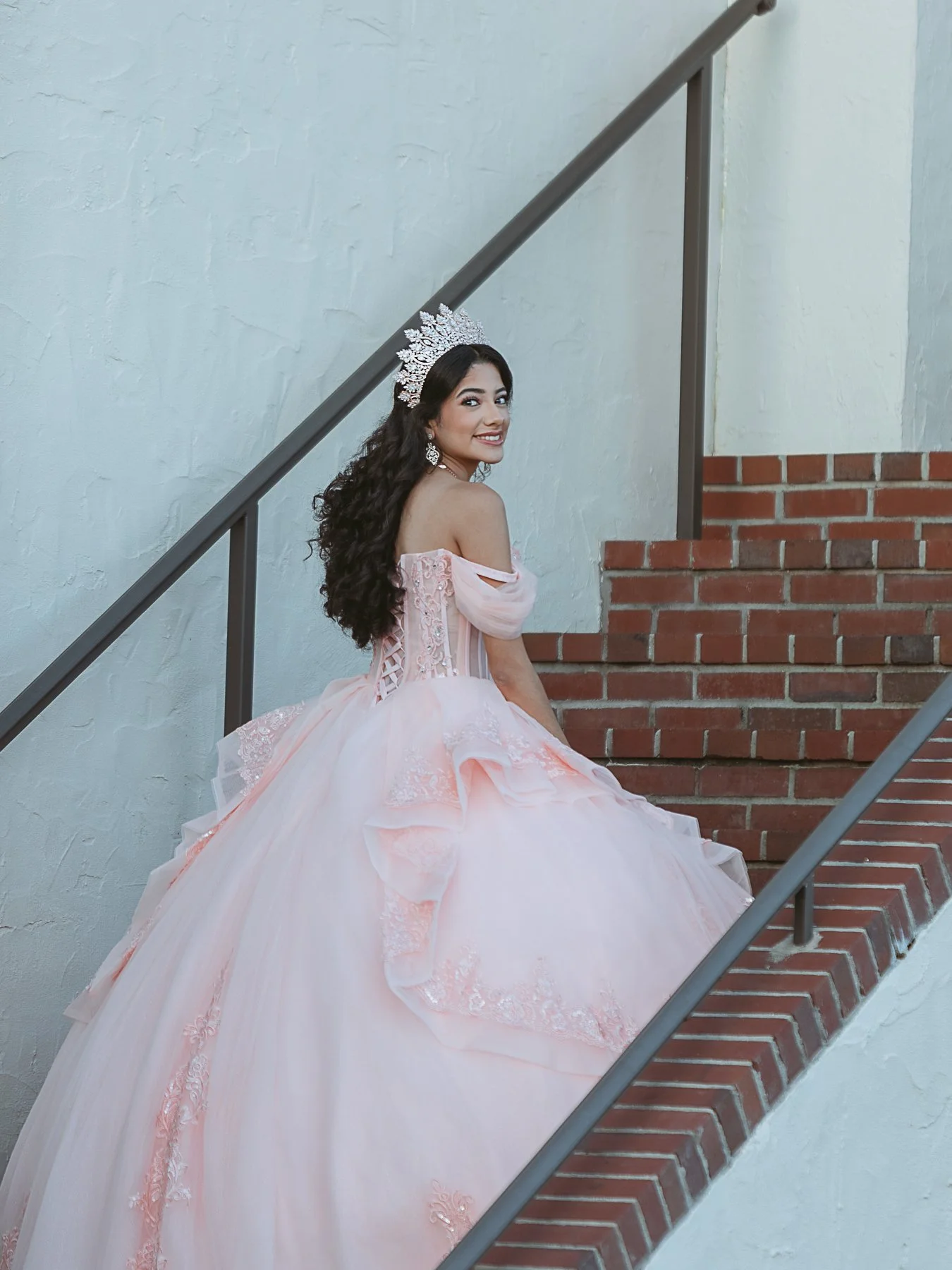quinceañera-dress-portraits-outdoors-west-tennessee.jpg