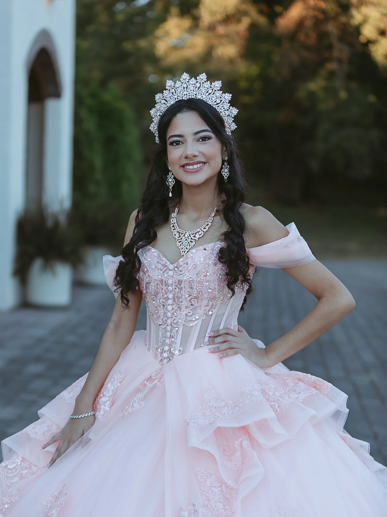 quinceañera-portrait-outdoors-jackson-tn.jpg