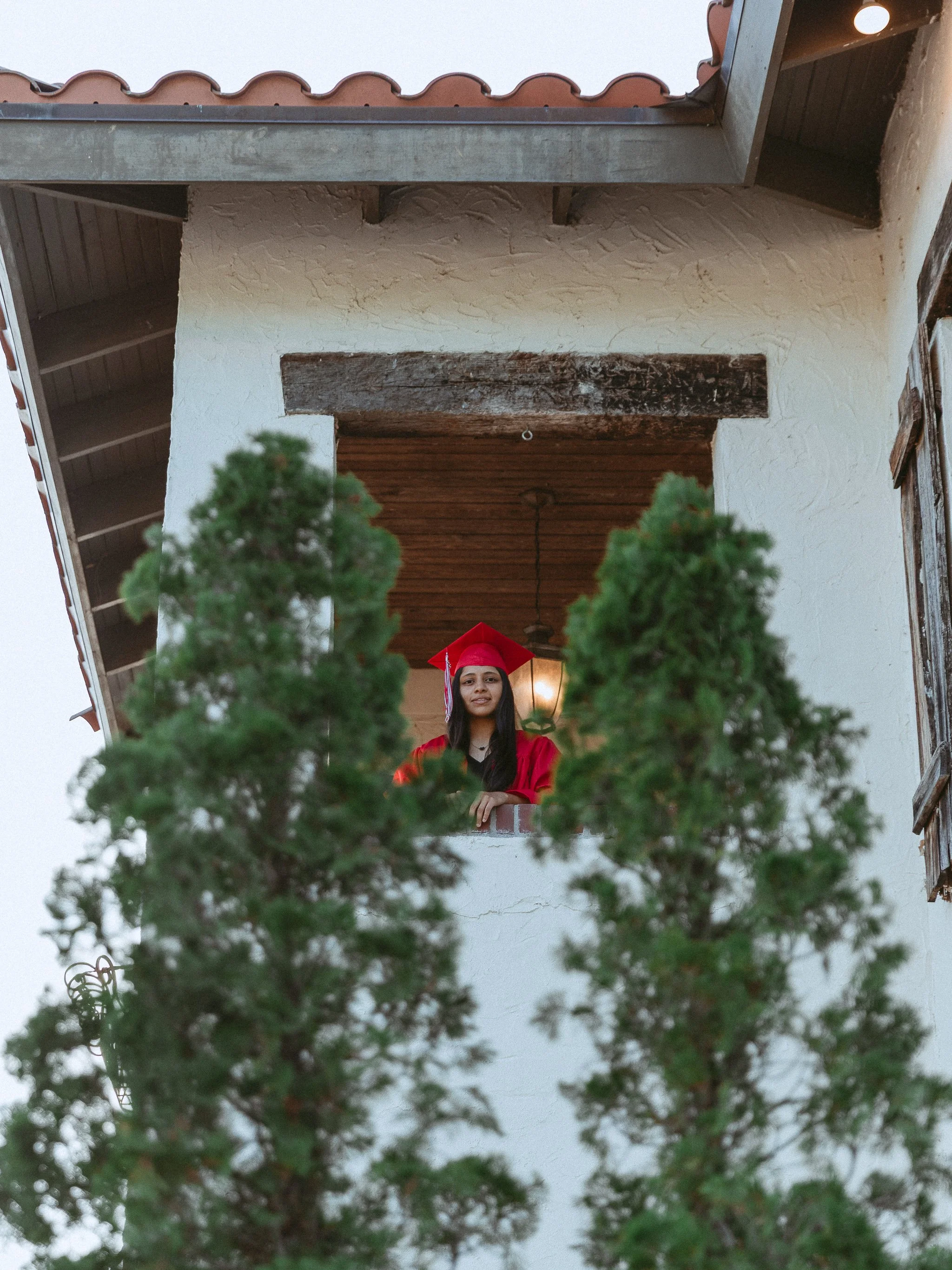 Alexis_SeniorSession_CrownWinery-41.jpg