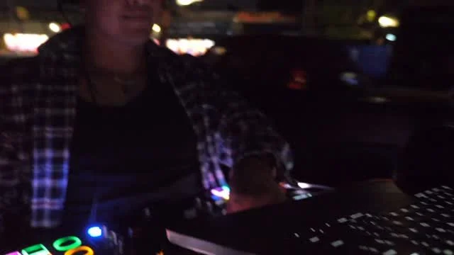 Out in the town if we spend the night out 🌃
S/O to @heds.world for the inspiration 🙌🏼
#djlife #djmix #djing #djsetlive #musicislife #clubvibes #partytime #goodvibesonly #electronicmusic #housemusic #edmlife #festivalseason #musicfestival #clubni
