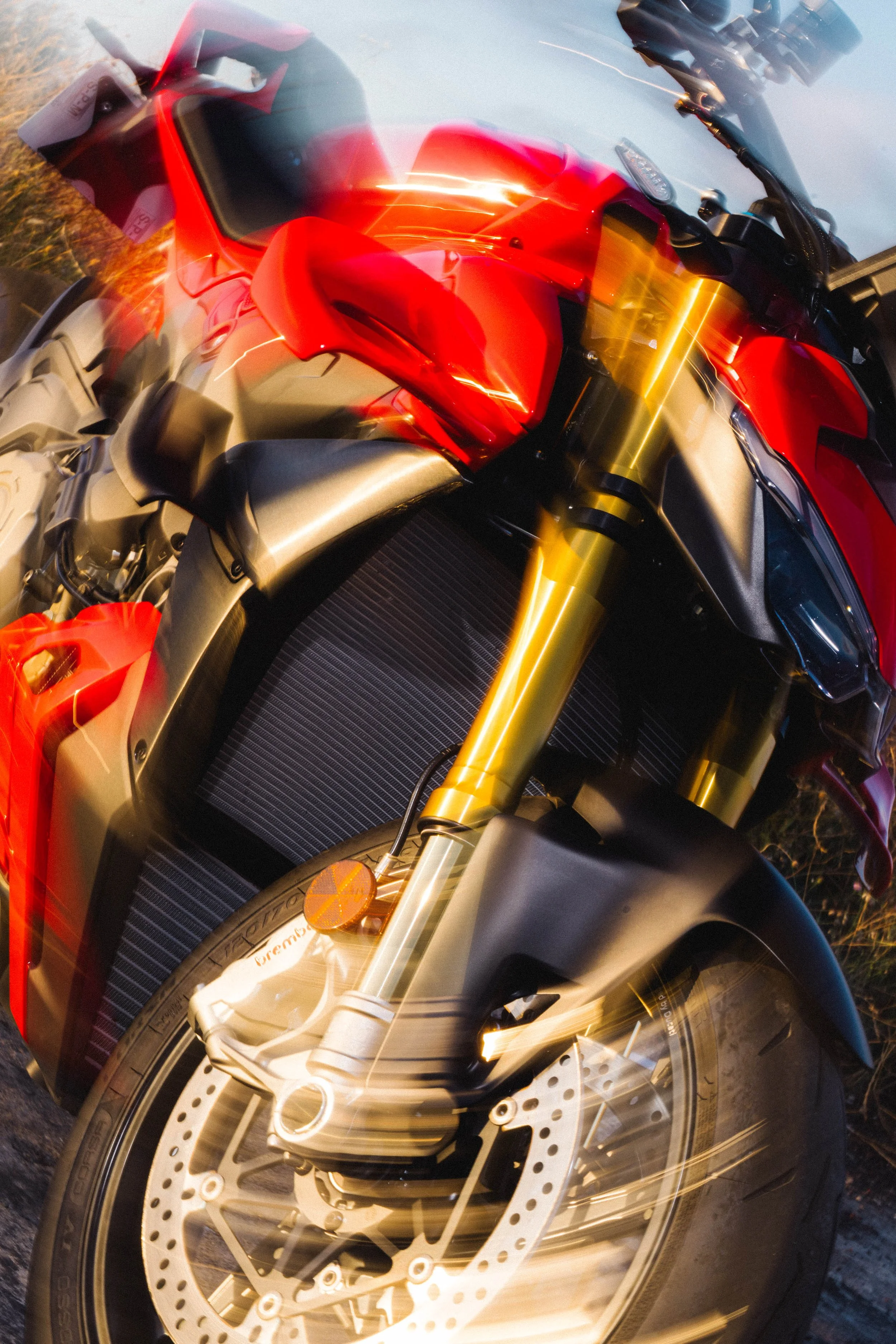 10_DUCATI_STREETFIGHTERV4S_07_25_@victorsellier_.jpg
