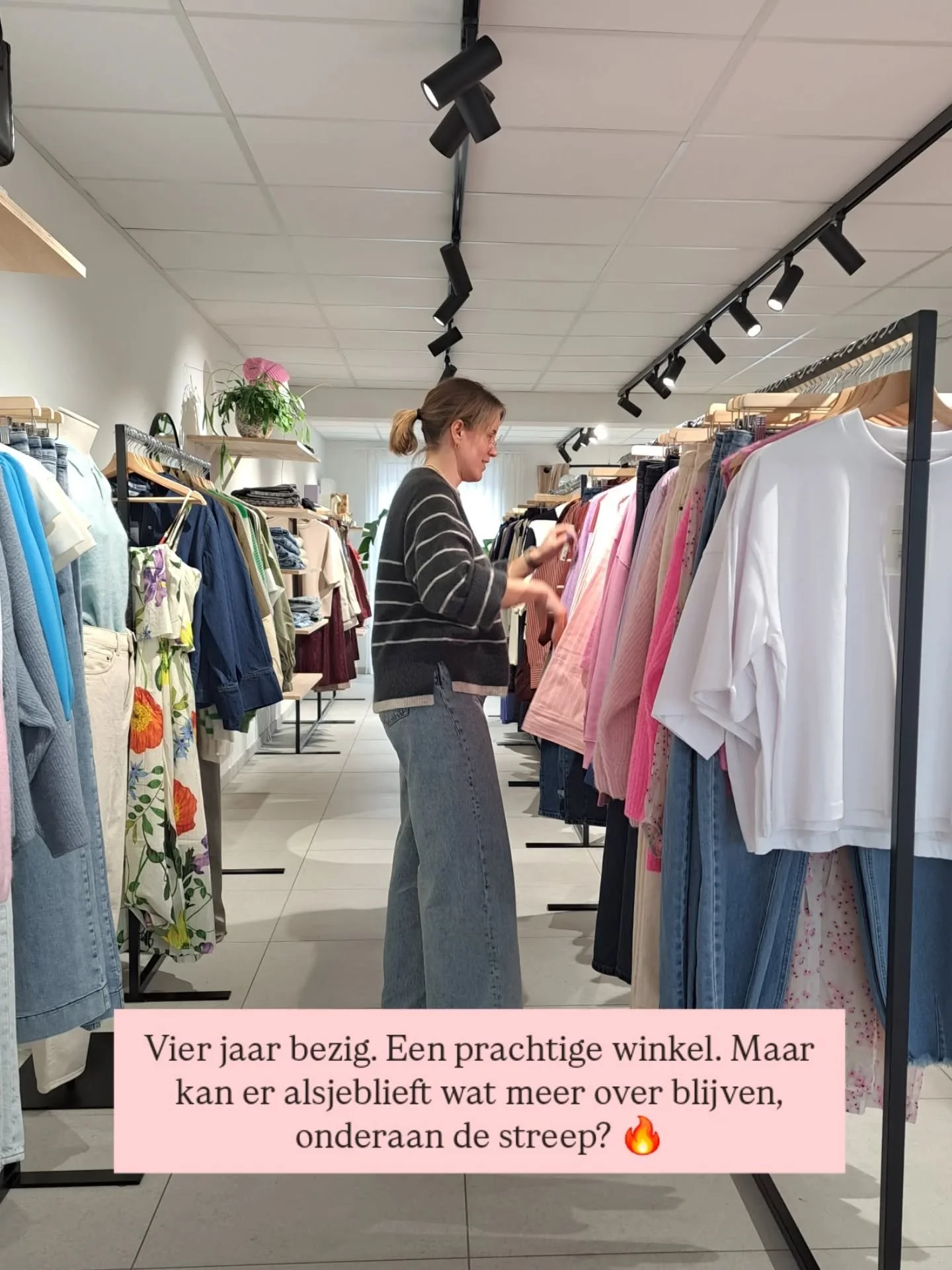 VRIENDEKE, NOEMT ZE MIJ 😁.

'Ah maar ik zeg dat tegen iedereen hoor, die hier voor de eerste keer binnenstapt!' ❤️

Dit is het verhaal van Laura @lotsstore.be 

👉 een ubersympathieke ex-fiscalist

👉 die zomaar een zalige dameswinkel opende in Opwi