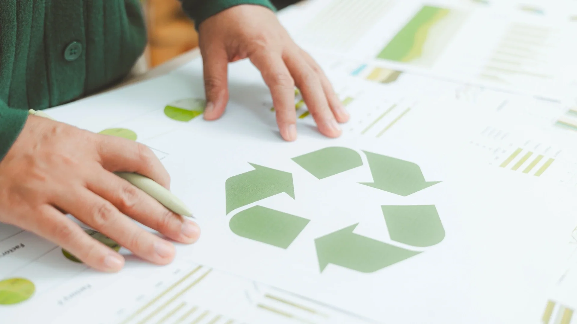 Come adeguarsi all’EPR tessile: timeline, rischi e opportunità verso il 2026