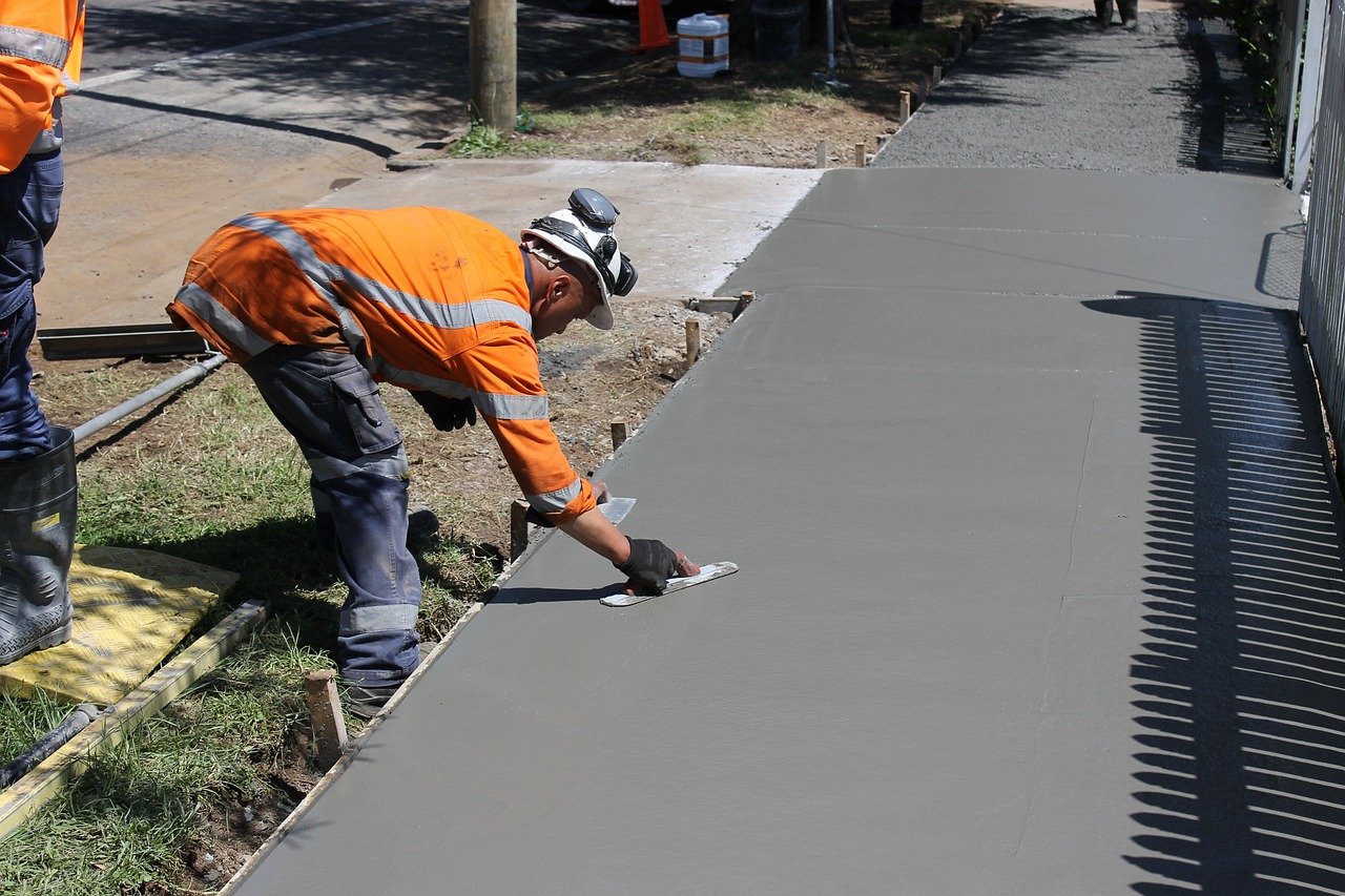 Concrete, Mortar, and Screed: Choosing the best supply method for your project