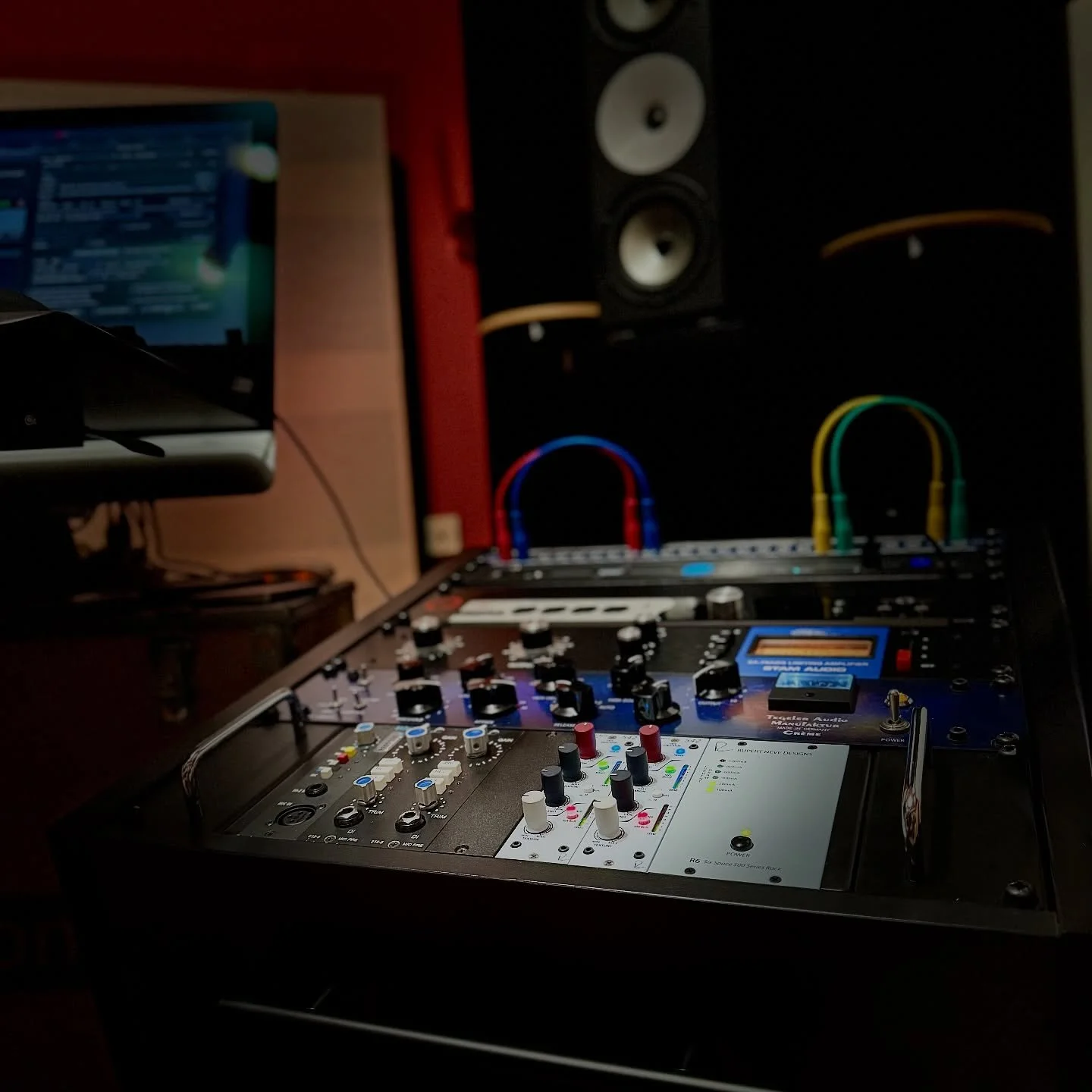 🎚️🎛️ Mixing and Mastering for your music. ✌️

Big experience working online, let&rsquo;s talk! #mixingandmastering #mixingengineer #onlinemixingandmastering #mastering #masteringengineer
