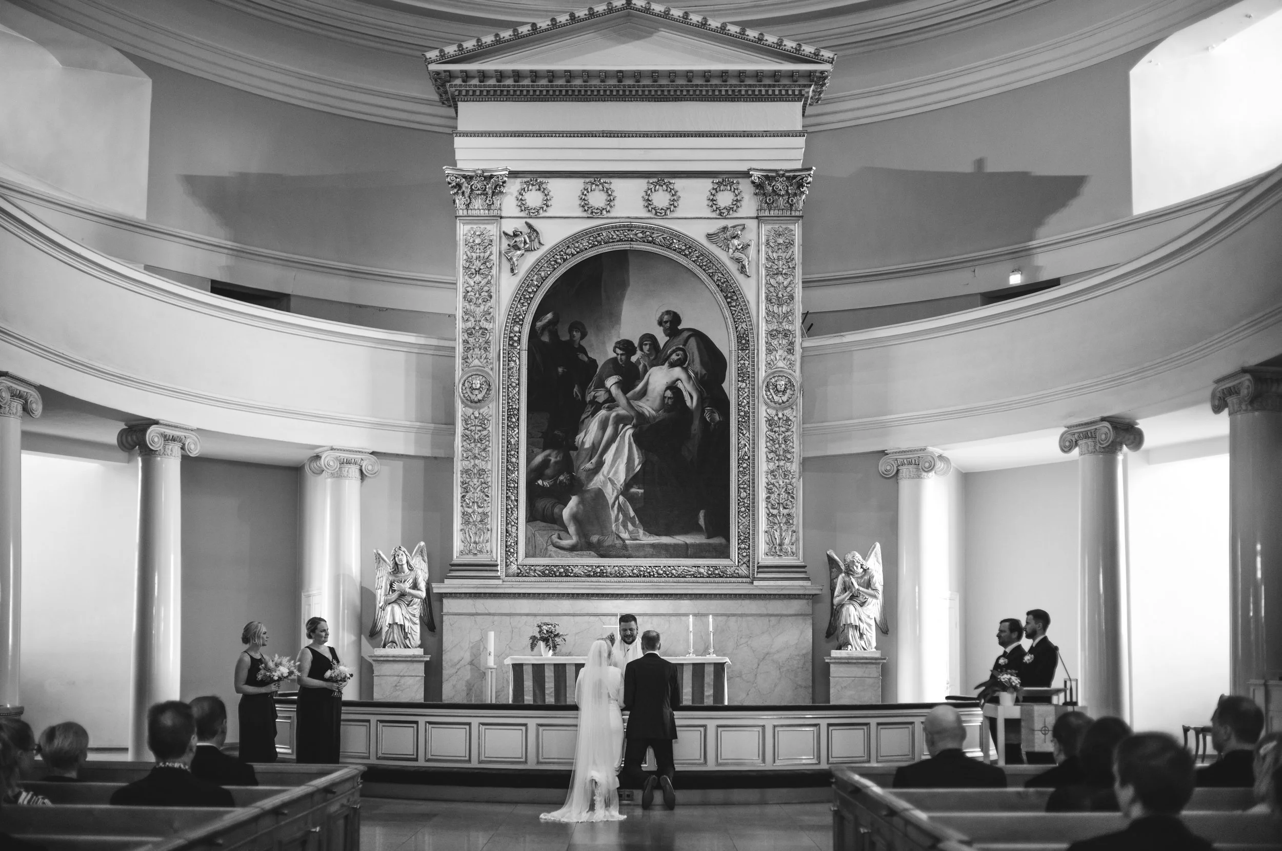 Vihkiminen tuomiokirkossa