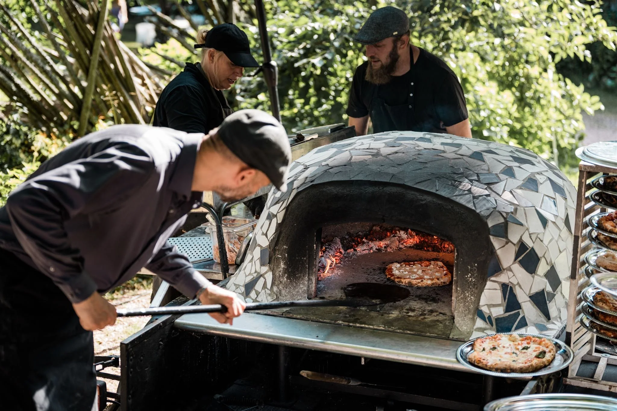 Hääkuvaus lohja pizzeria on wheels.jpg
