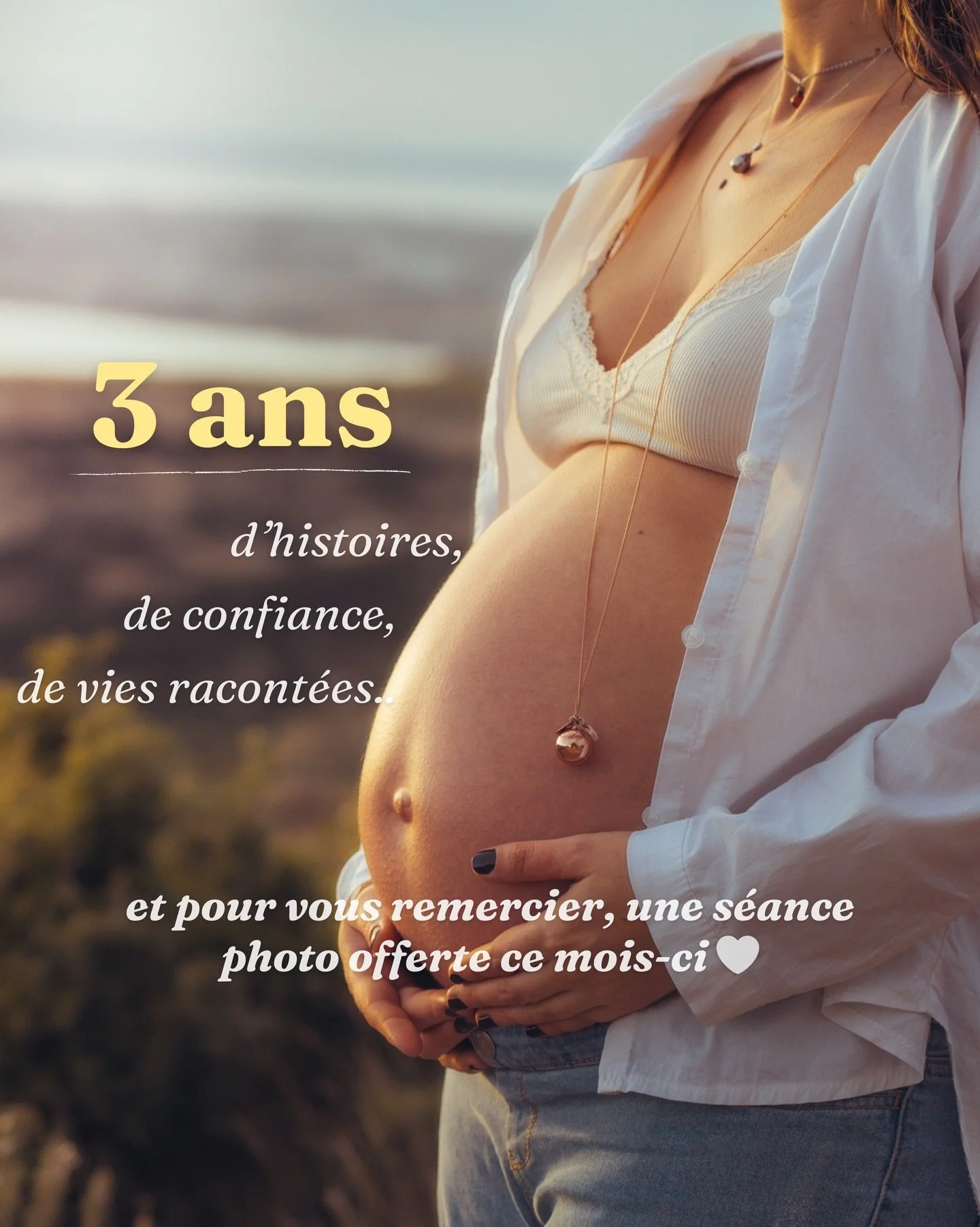 ✨ 3 ans aujourd&rsquo;hui&hellip; et une nouvelle fa&ccedil;on de vous remercier 🤍

Il y a 3 ans, je me lan&ccedil;ais avec une envie simple :
figer ce qui passe trop vite.

Depuis, vous m&rsquo;avez confi&eacute; vos histoires.
Vos ventres ronds, v
