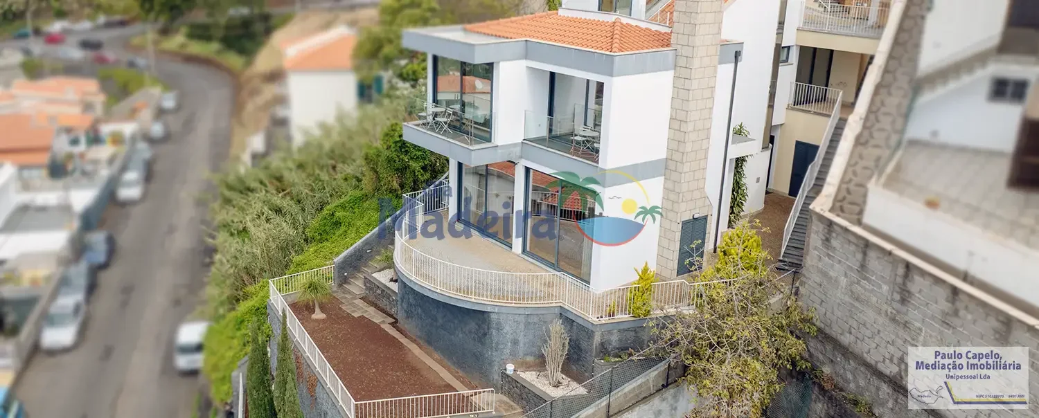luxury-villa-for-sale-madeira-2.webp