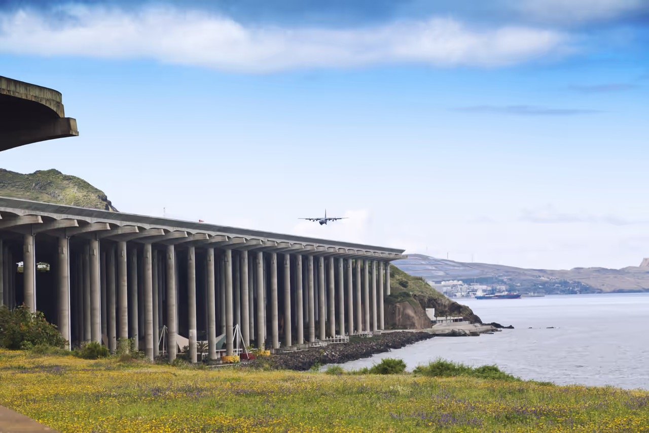 Madeira Airport to Funchal: All Transfer Options 2026