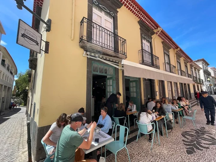 The counter at O.Giro on Rua da Carreira in Funchal