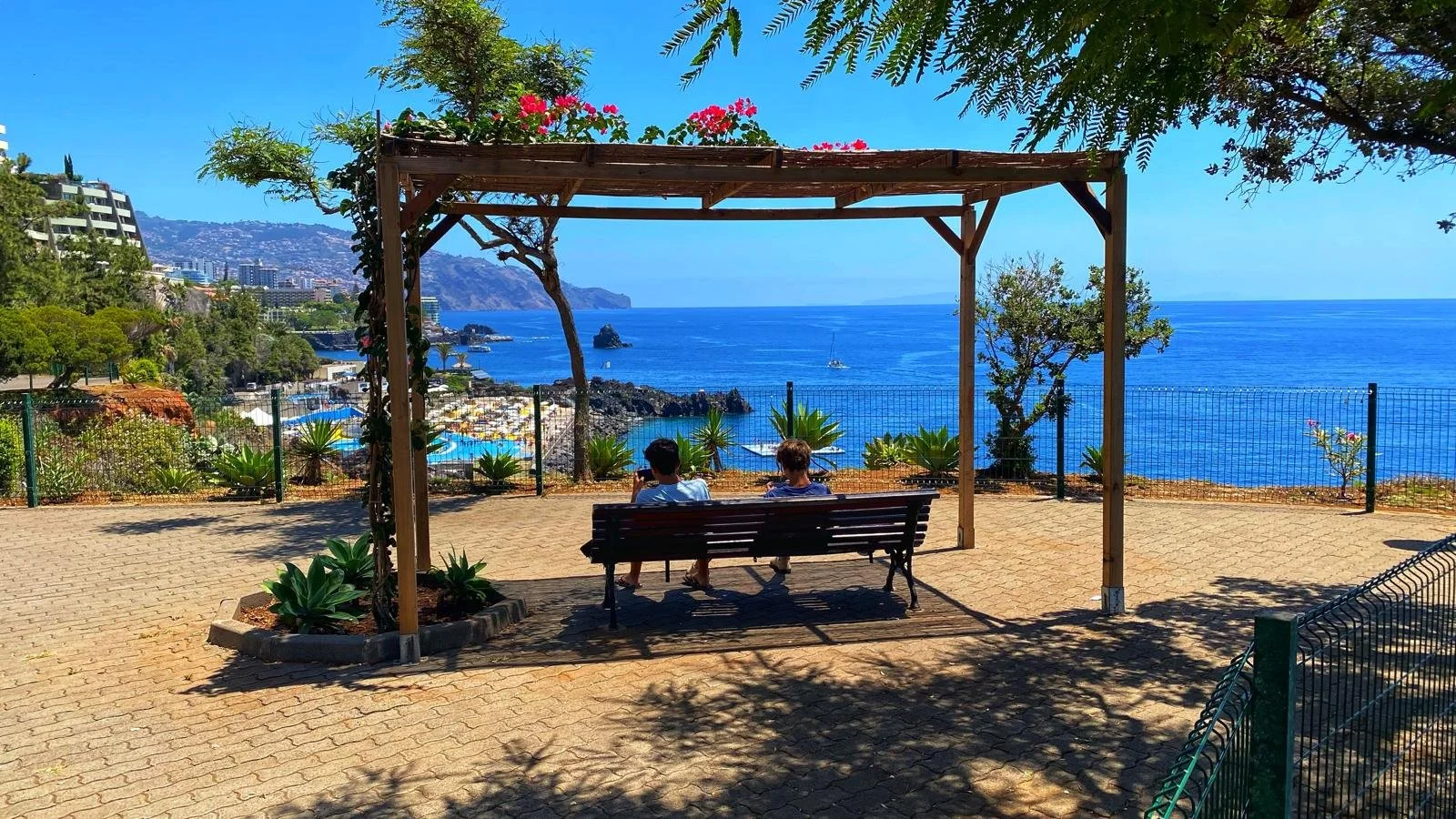 Lido Area