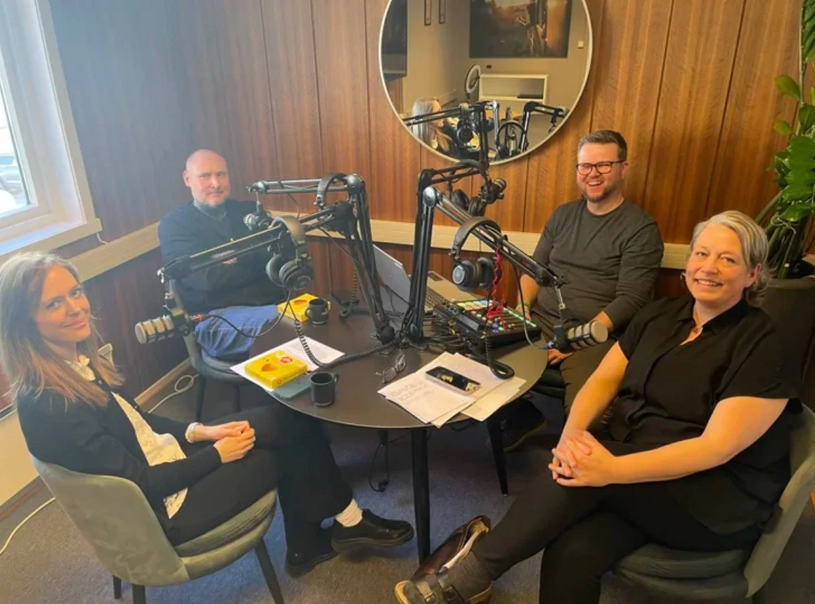 Velkommen til episode 2 av v&aring;r podcastserie som handler om hvordan vi som samfunn bedre kan n&aring; mennesker som sliter med eller kan komme i fare for risikoadferd og tanker vedr&oslash;rende selvmord.

I denne episoden - Psykologperspektivet