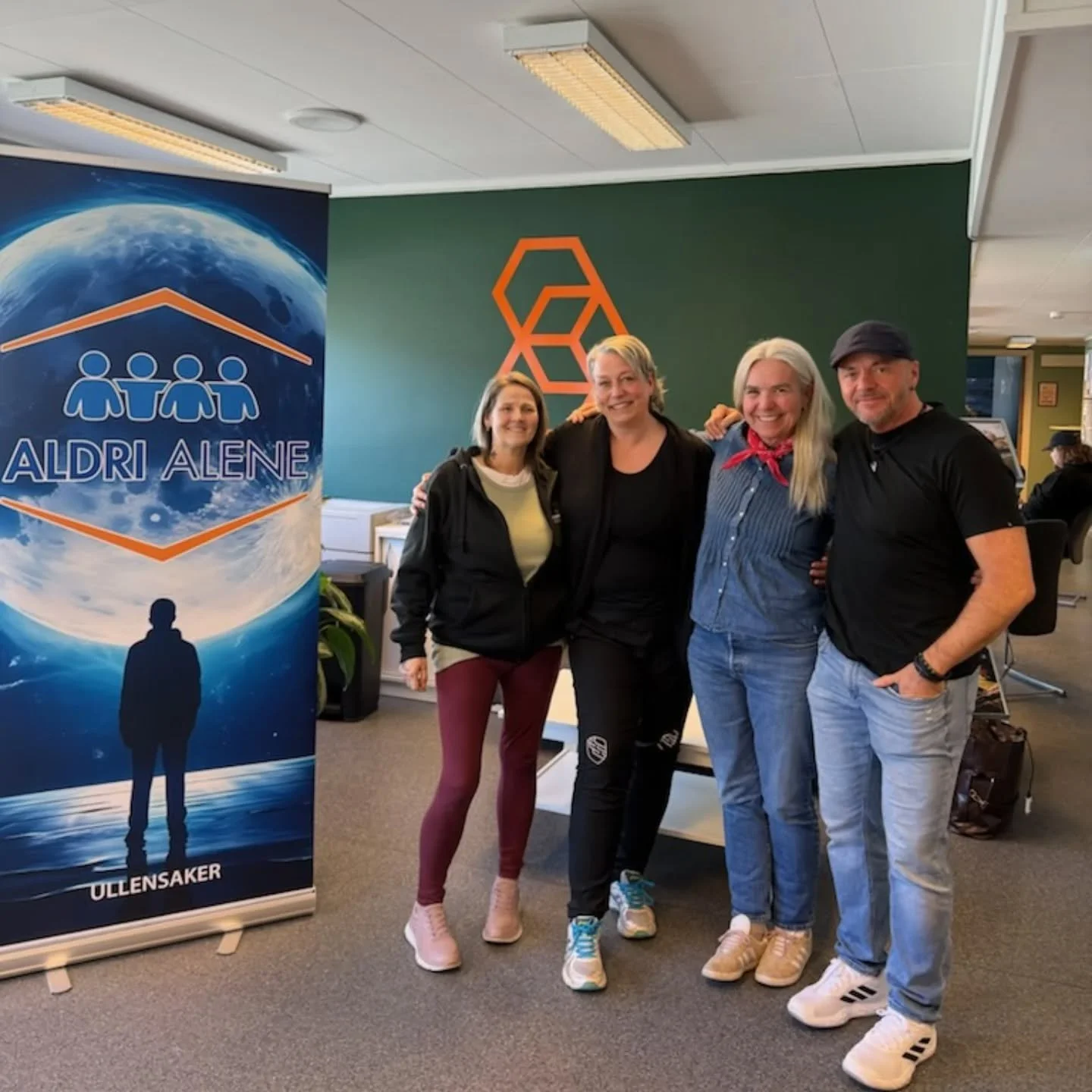 @ingerlise68 fra Jessheim mistet sin s&oslash;nn Andreas til selvmord den 13.01.2024. Han ble bare 23 &aring;r. 

H&oslash;r episode 4 av podcasten &laquo; I TIDE&raquo;, der vi prater om p&aring;r&oslash;rende perspektivet🧡

Link i bio!