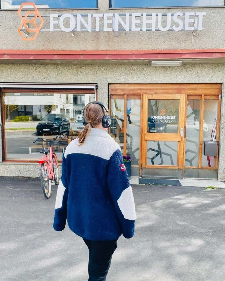 Det er litt skummelt hvor flink man kan bli til &aring; skjule at man ikke har det s&aring; bra..😒

Mange g&aring;r rundt med et smil, m&oslash;ter opp og sier &ldquo;det g&aring;r fint&rdquo;, samtidig som de f&oslash;ler seg ensomme, slitne eller 