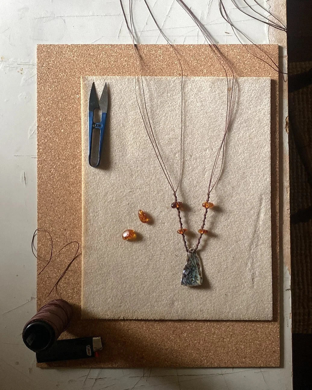 .
#creativewintersweekend 
#amberandpaua
#handmade
#knotwork
#naturalobjects