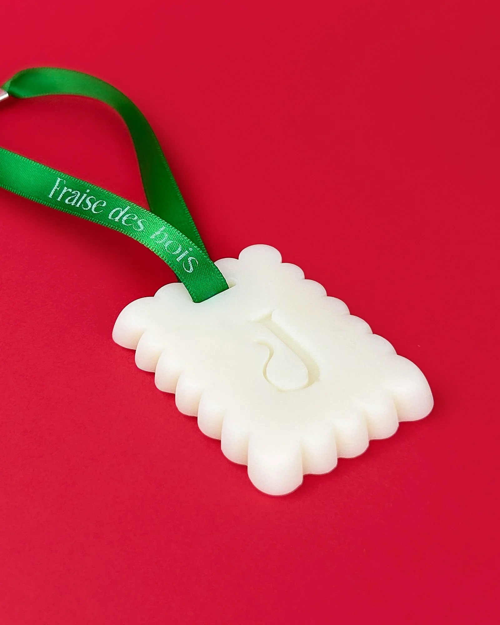Biscuit_parfume_Fraise_des_bois_02_website.jpg