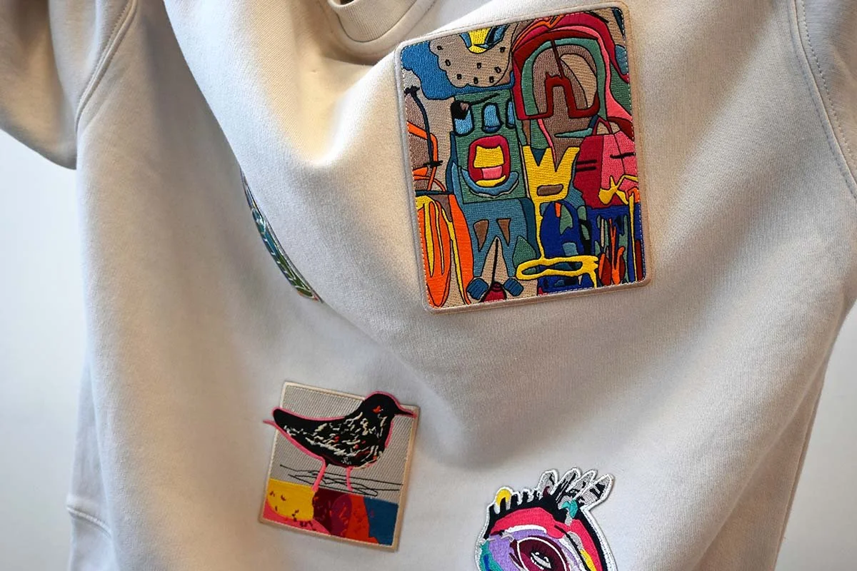 sweatshirt-horizon-beige-art-patches-wearable-art-isabelle-gougenheim.jpg
