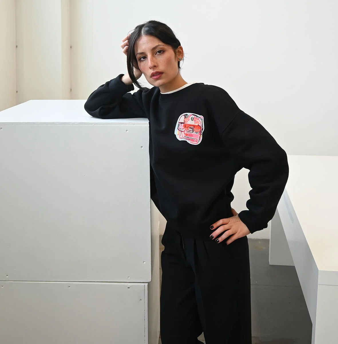 sweatshirt-art-patches-new-isabelle-gougenheim.jpg