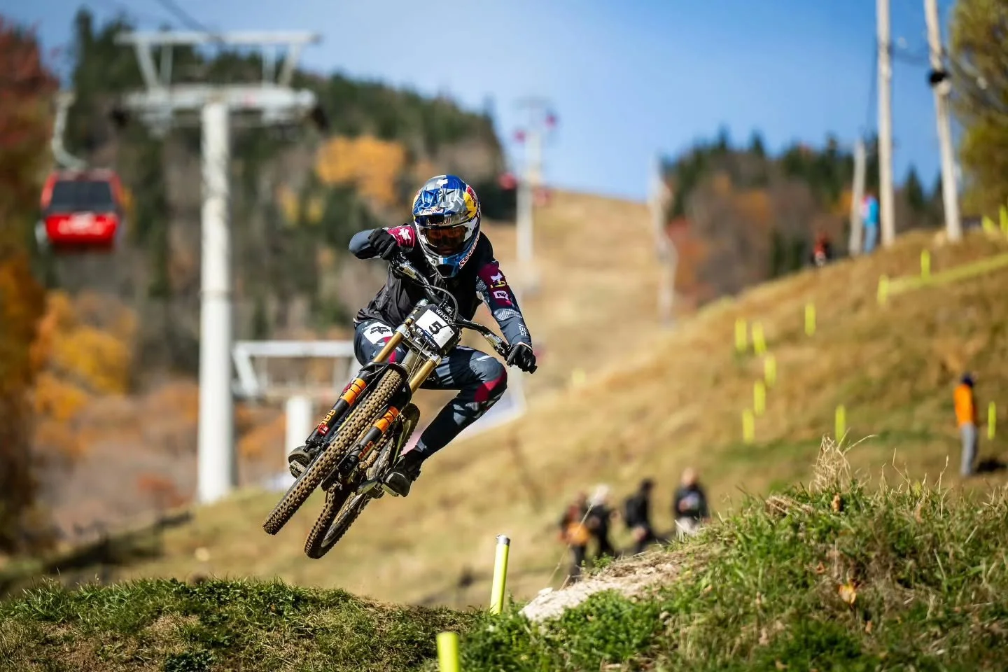 Come out this afternoon for our World Cup Viewing Party! We'll be streaming the Mount St. Anne Downhill race (junior/elite) and providing snacks! Come cheer on your favorite racers as they wrap up the World Cup season! 

Junior Racing starts at 11:30