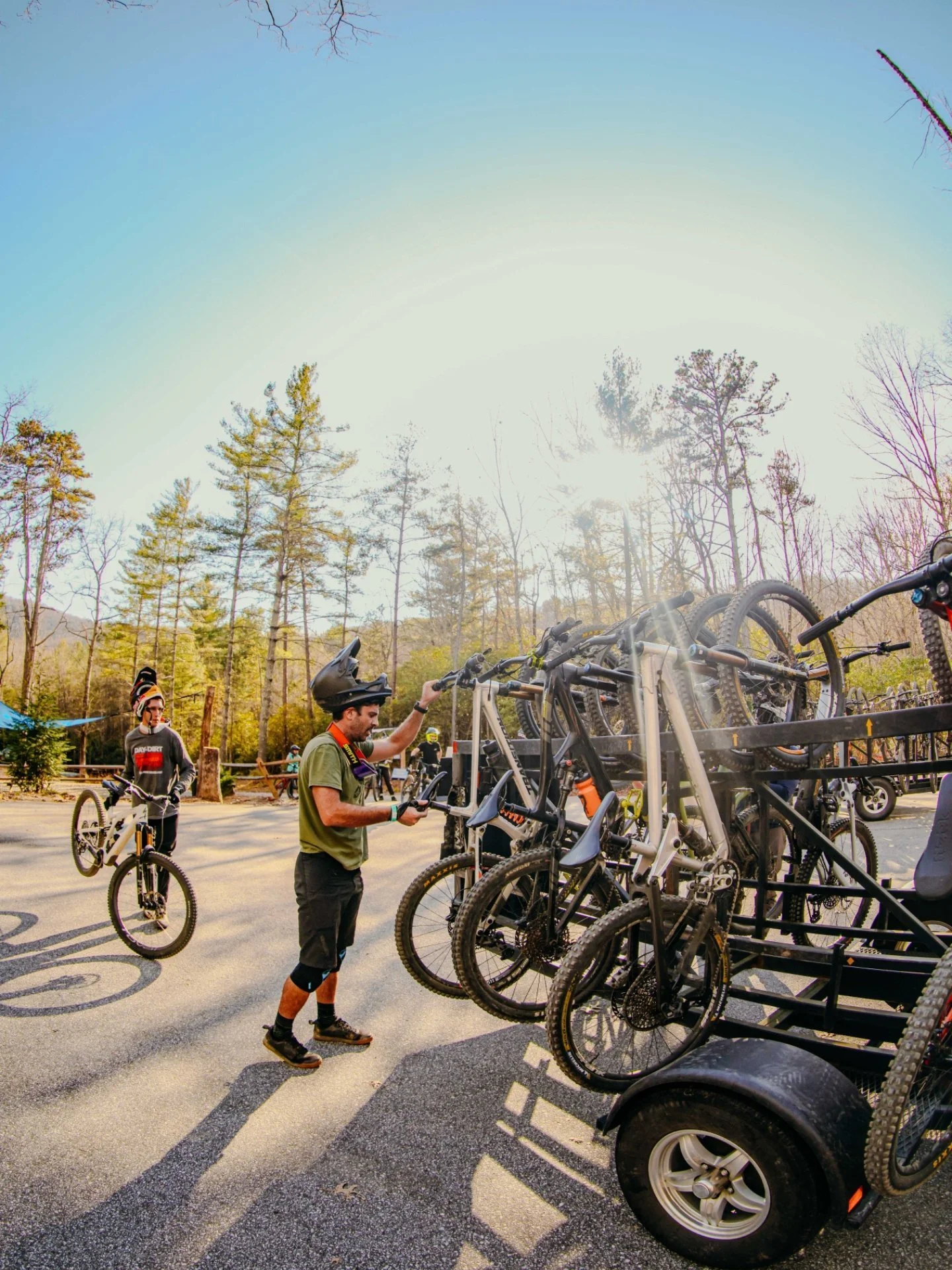Today&rsquo;s a perfect day to load up the shuttle. Trails are running great and the weather couldn&rsquo;t be better. Shuttles rolling from 10&ndash;5pm &mdash; come get some laps in!

#rideonmichelin