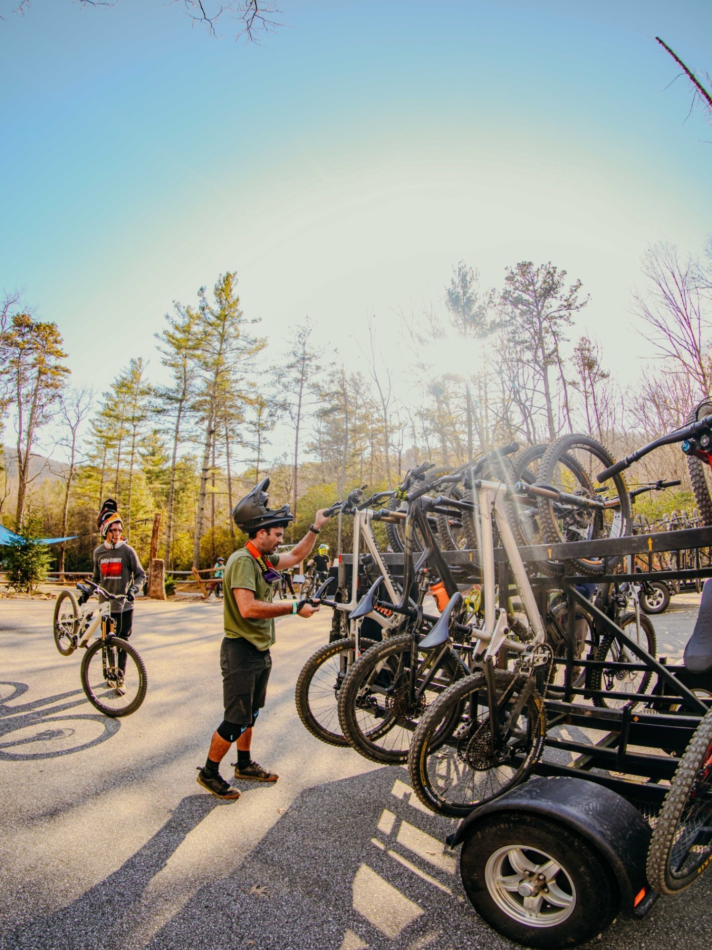 Today&rsquo;s a perfect day to load up the shuttle. Trails are running great and the weather couldn&rsquo;t be better. Shuttles rolling from 10&ndash;5pm &mdash; come get some laps in!

#rideonmichelin