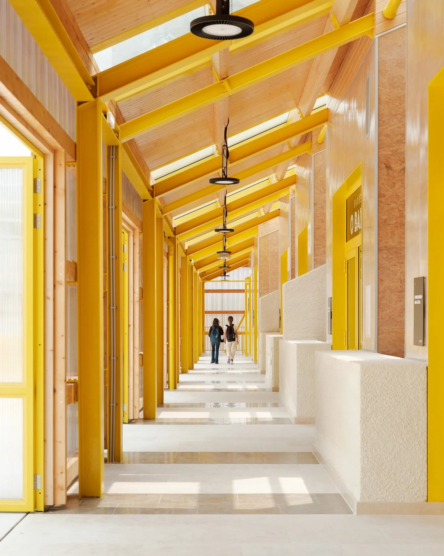 Mercado Bairro Padre Cruz

Architecture by @redo_architects. Wood facade by @banema.madeiras.

📸 emontenegro / architectural photography

#architecturalphotography&nbsp;#architecture&nbsp;#arquitectura