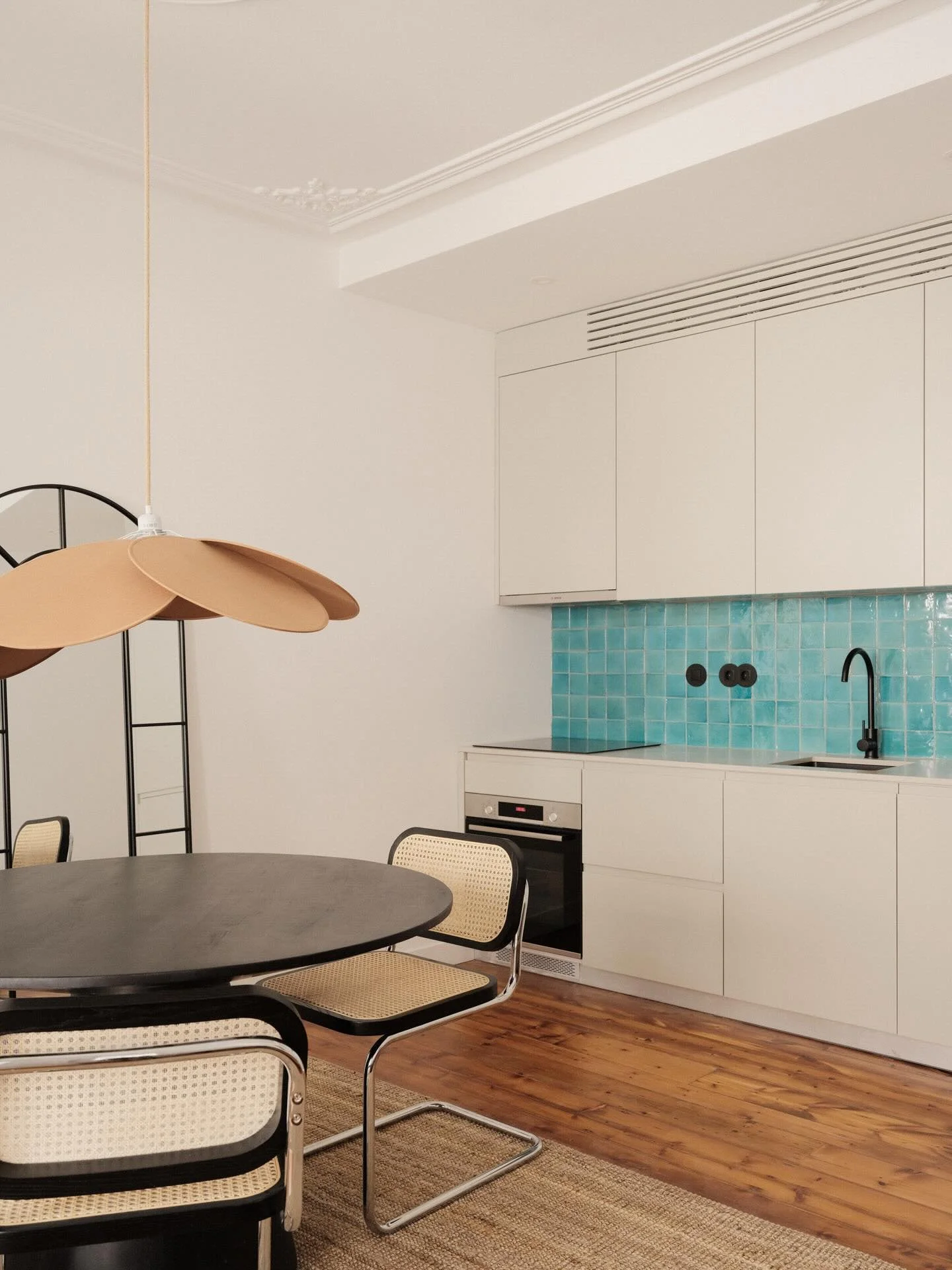 Benformoso 125

Architecture by @x_atelier_ 

📸 emontenegro / architectural photography
www.emontenegro.net

#architecturalphotography #architecture #rehabilitation