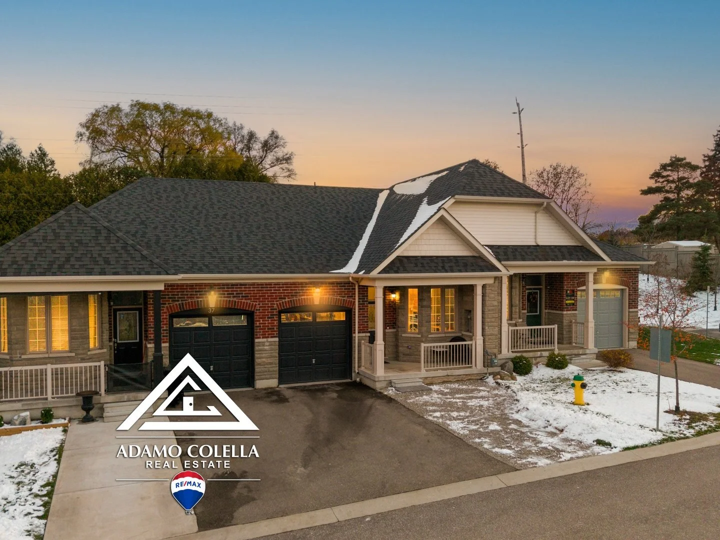 😎NEW LISTING

🏡39 Gilroy Crt Alliston, ON 🇨🇦

➡️ This Modern Two-Bedroom Townhouse Bungalow Offers A Bright, Open-Concept Layout With 9-Foot Ceilings, LED Pot Lights, And A Gourmet Kitchen Featuring Quartz Countertops &amp; Stainless Steel Applia